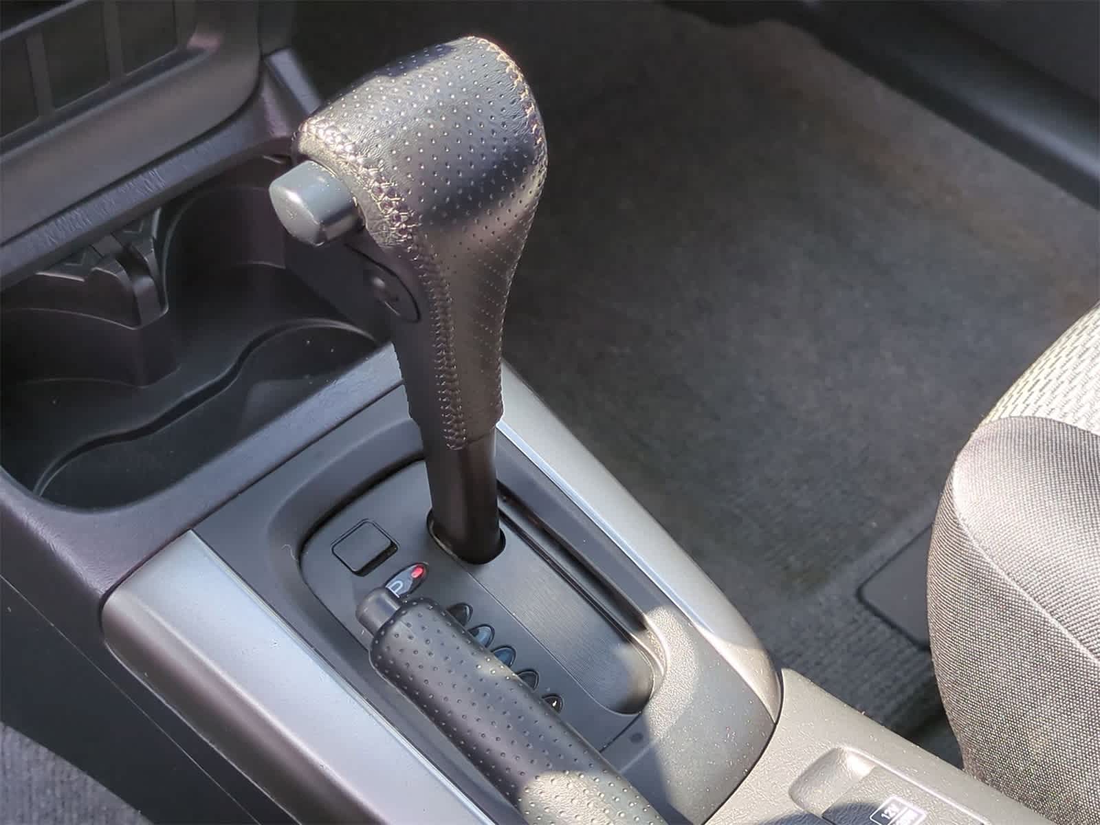 Thumbnail: 2005 Toyota RAV4 - 28