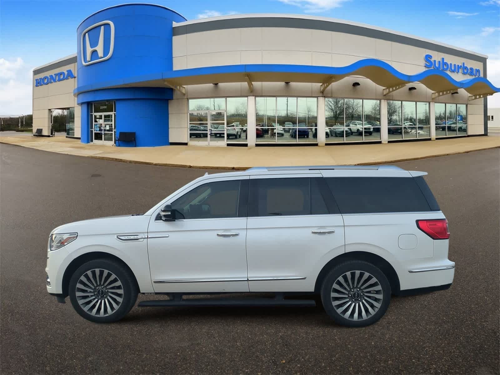 Thumbnail: 2018 Lincoln Navigator - 5