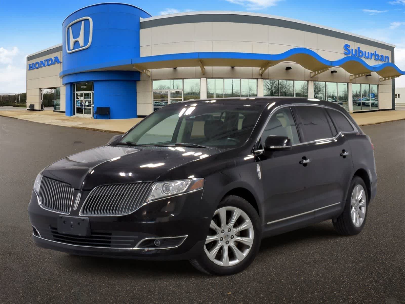 2016 Lincoln MKT EcoBoost -
                  Farmington Hills, MI