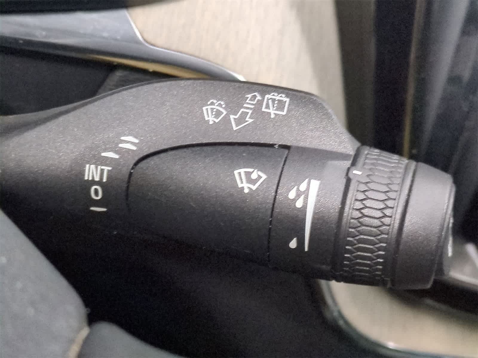 Thumbnail: 2018 Volvo XC60 - 27