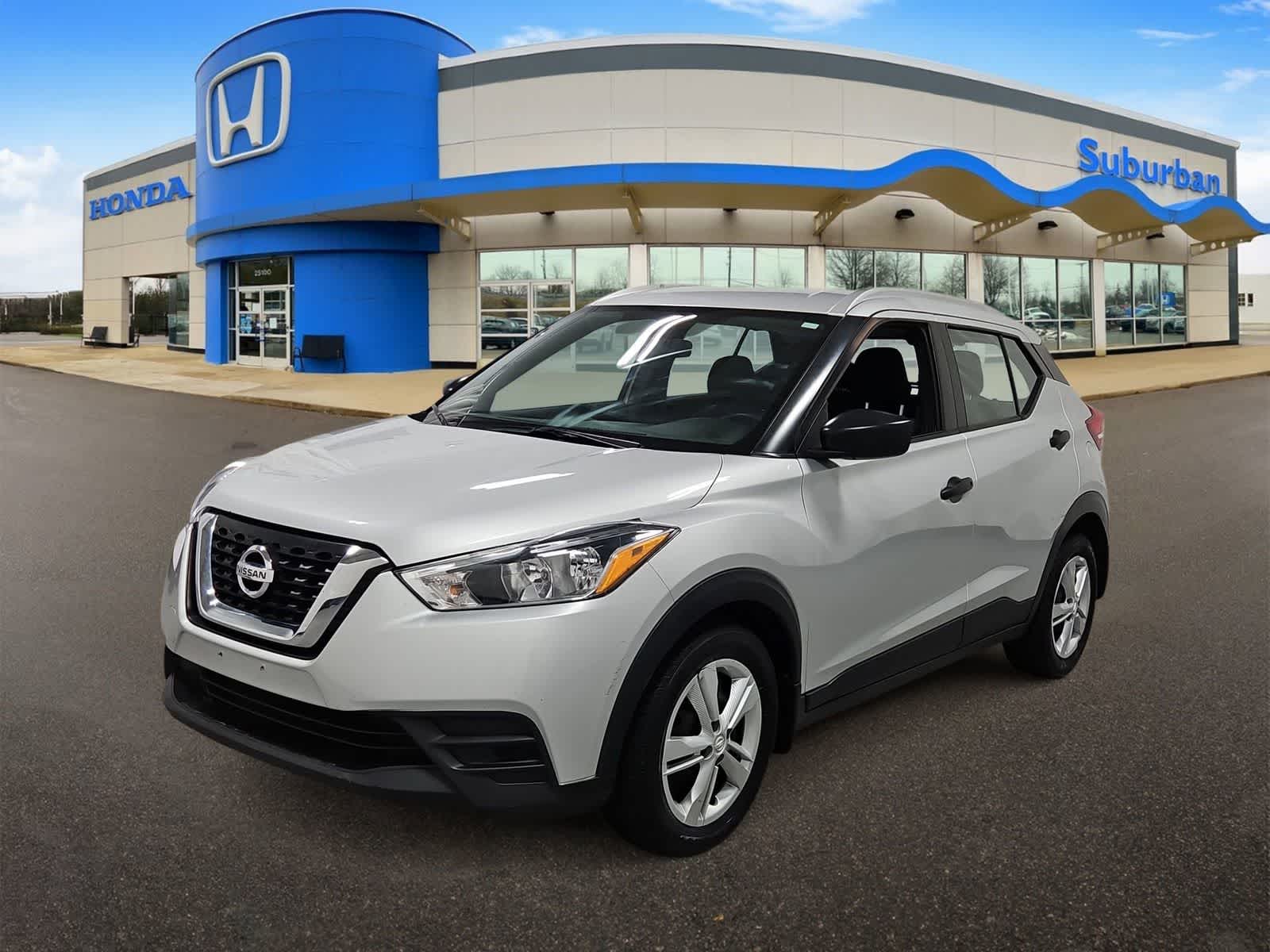 Thumbnail: 2019 Nissan Kicks - 4