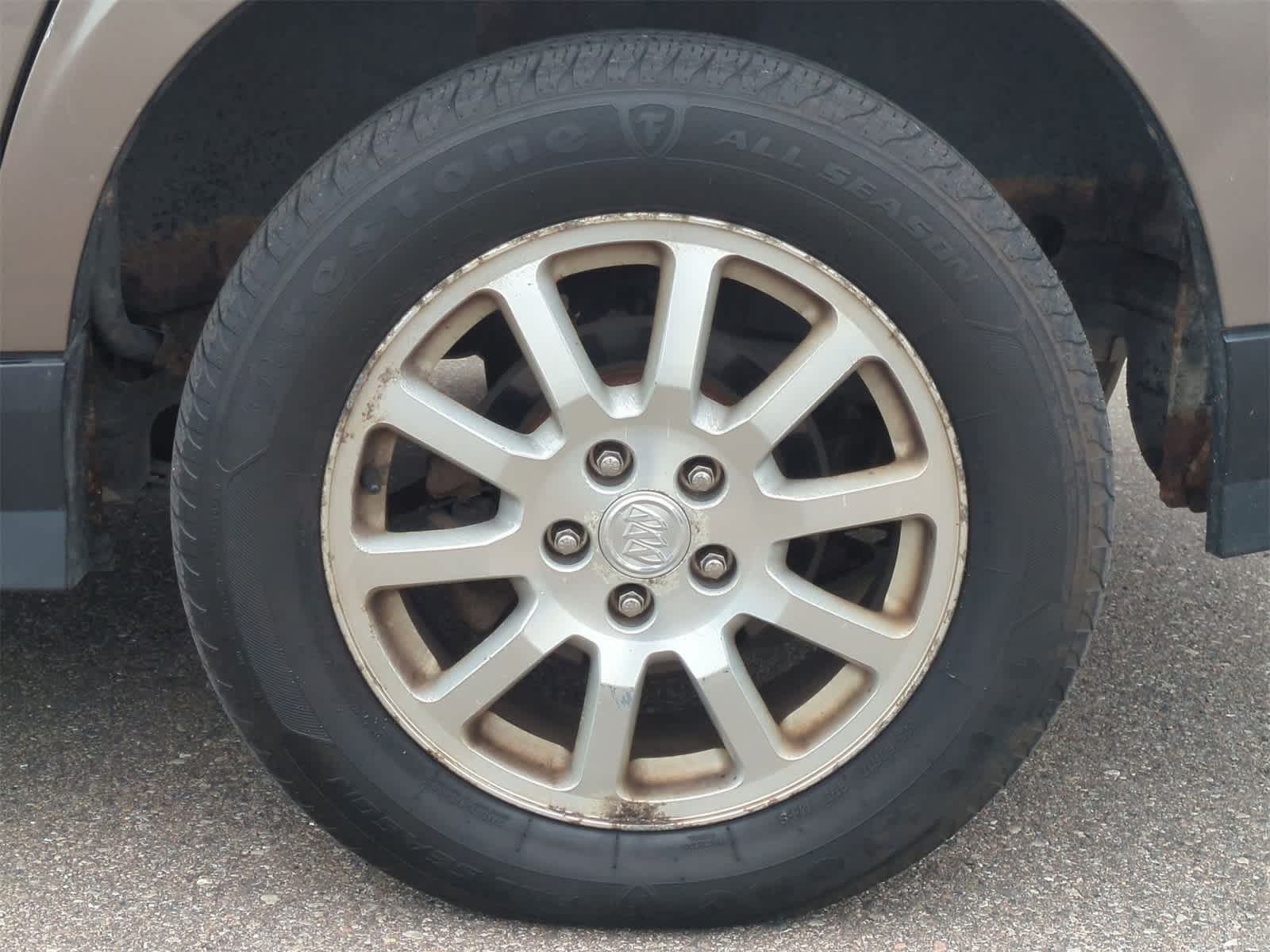 Thumbnail: 2005 Buick Rendezvous - 14