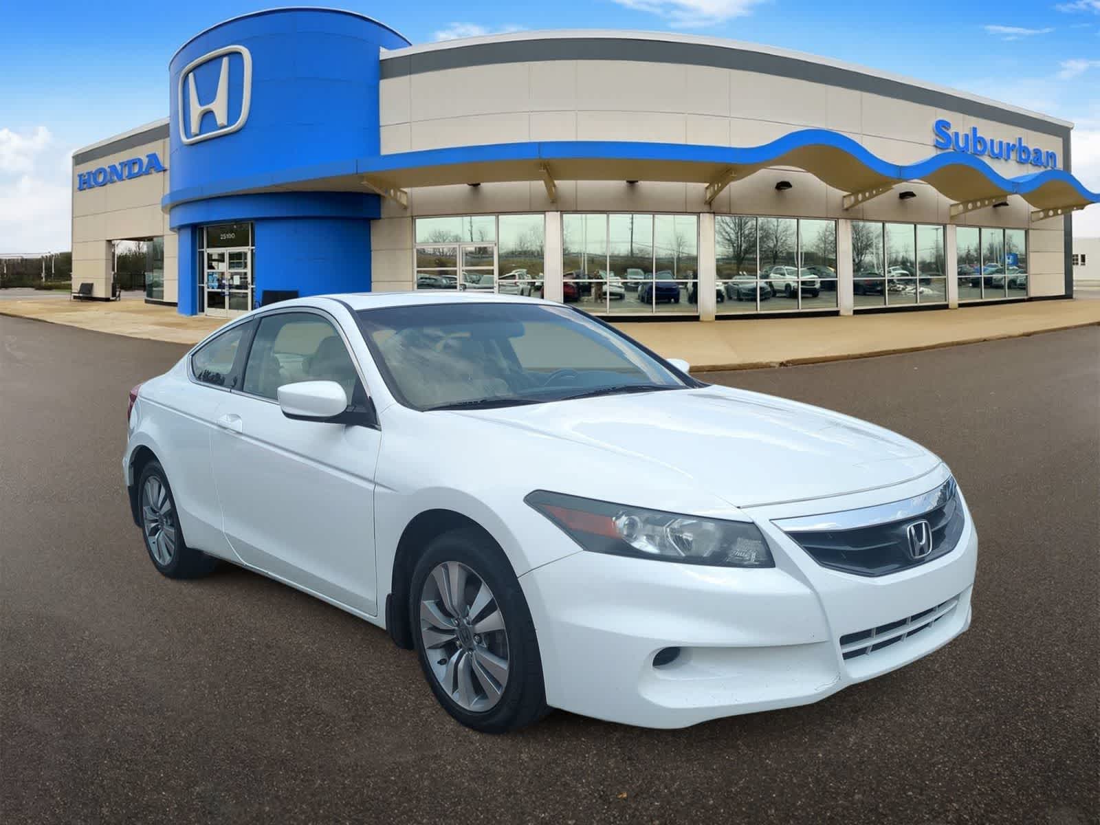 Used 2011 Honda Accord EX-L with VIN 1HGCS1B82BA003934 for sale in Farmington Hills, MI