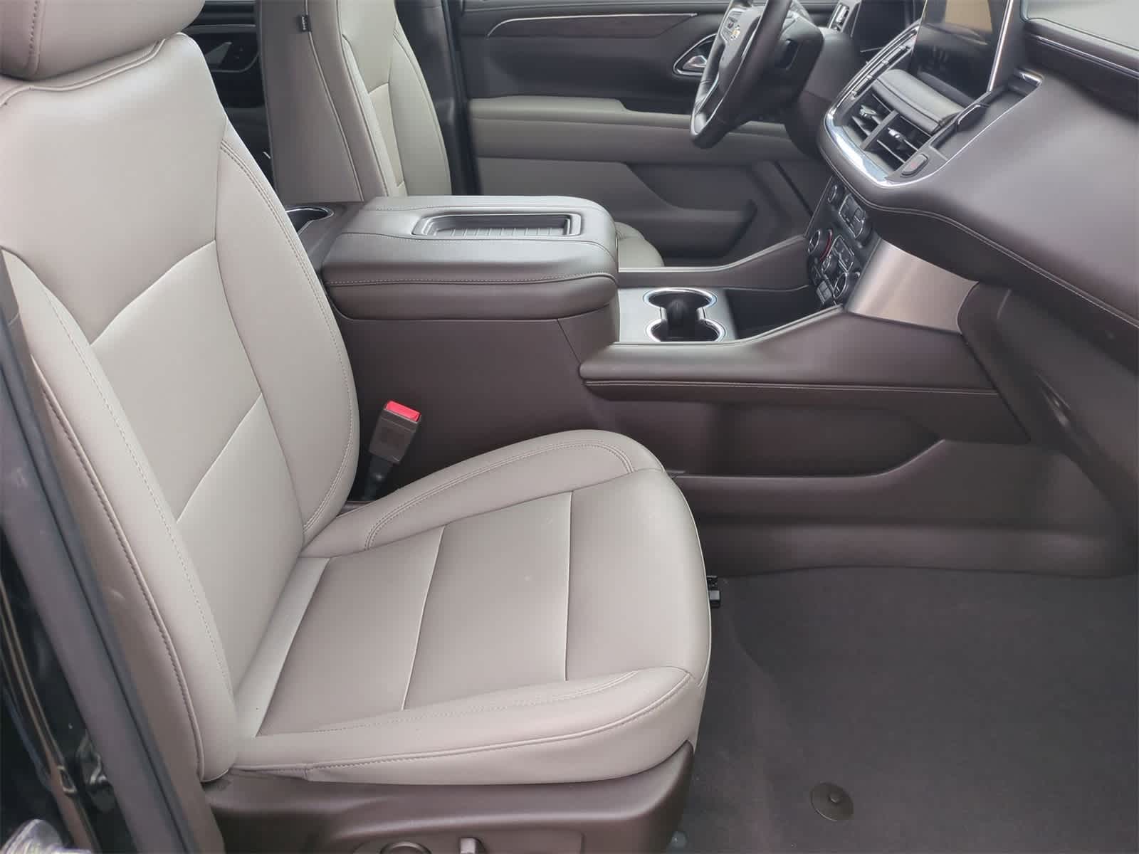 Thumbnail: 2023 Chevrolet Tahoe - 21