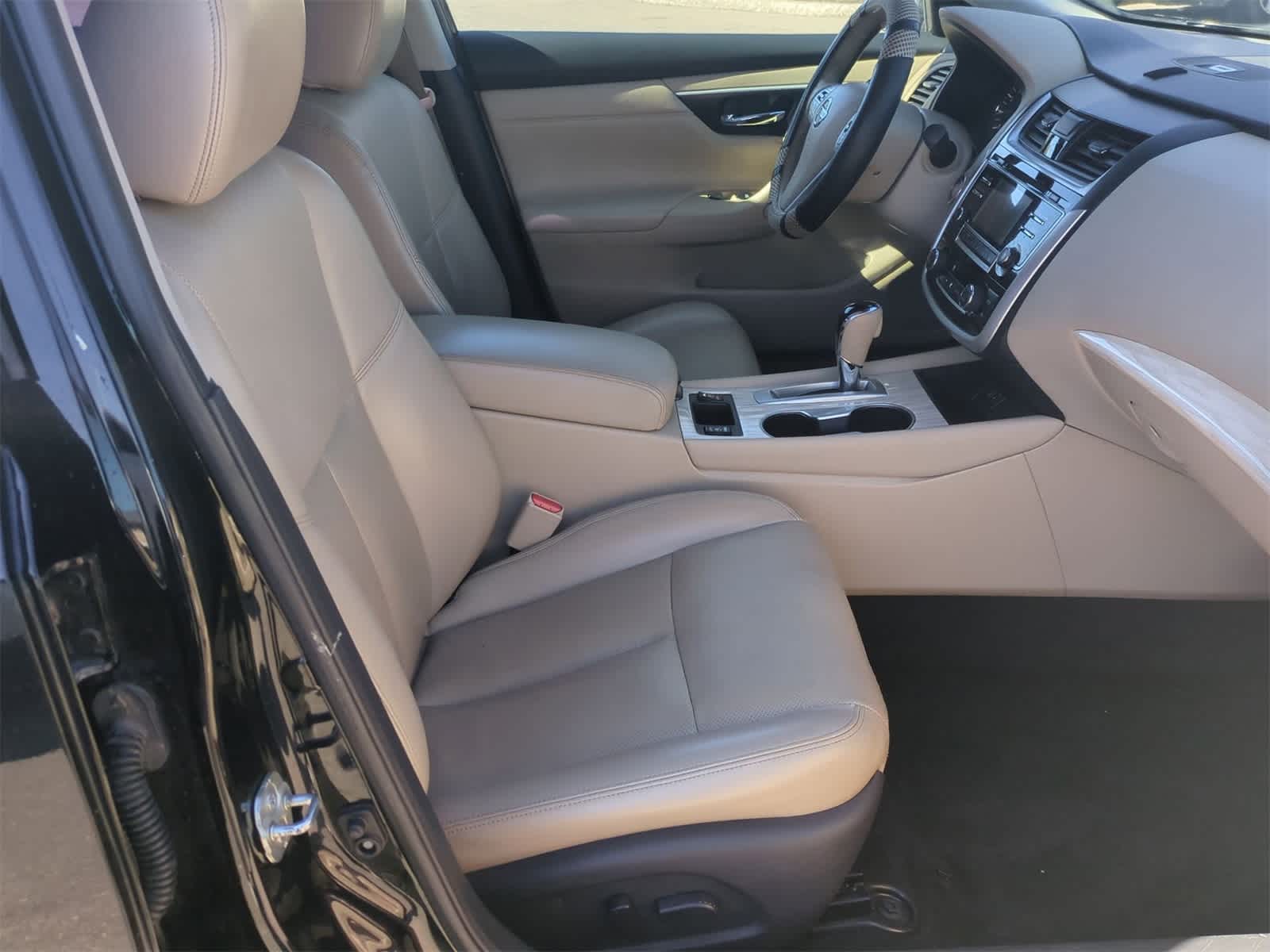 Thumbnail: 2018 Nissan Altima - 21