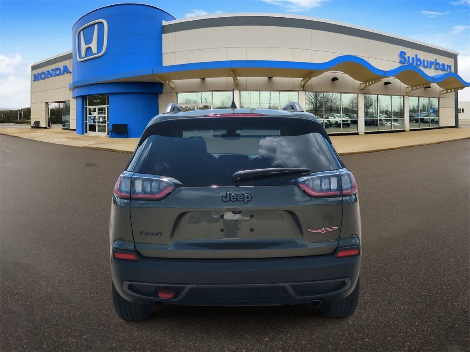 Thumbnail: 2019 Jeep Cherokee - 7