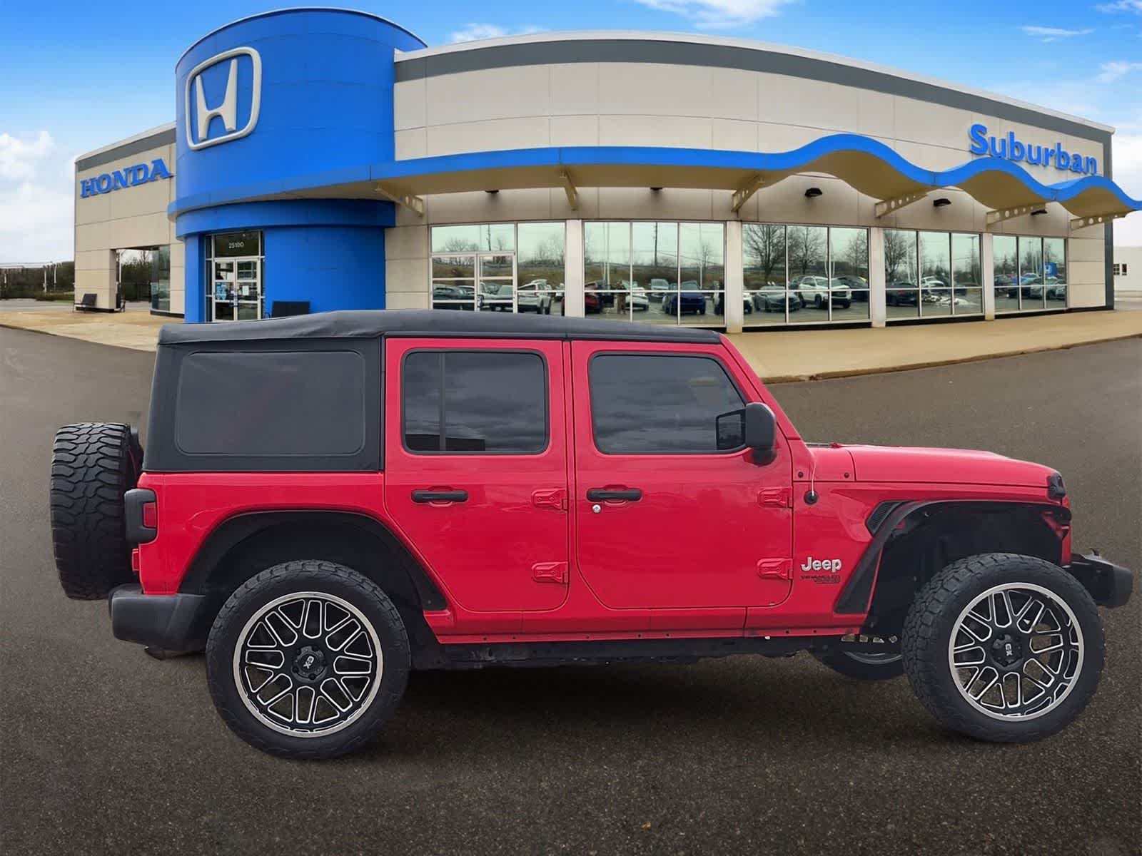 Thumbnail: 2019 Jeep Wrangler - 9