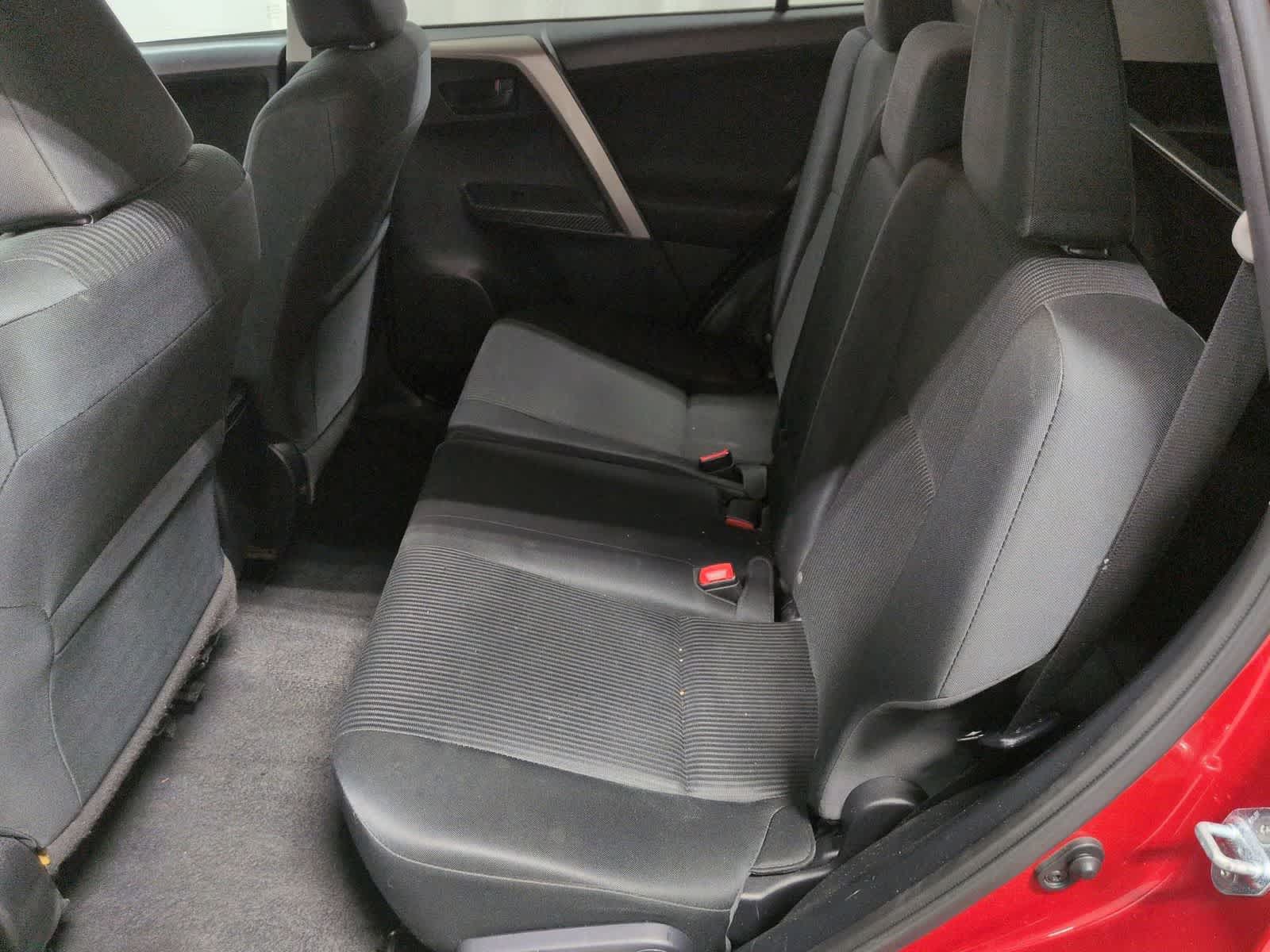 Thumbnail: 2015 Toyota RAV4 - 20