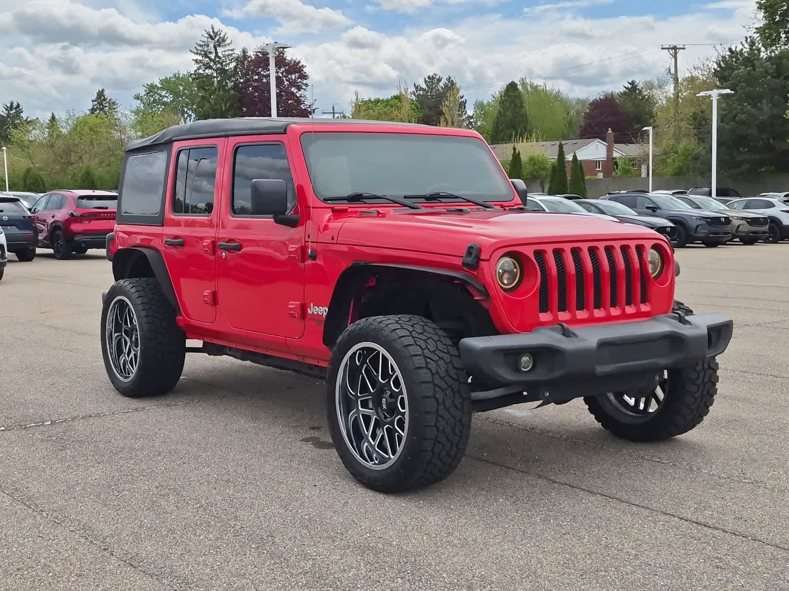 Thumbnail: 2019 Jeep Wrangler - 16