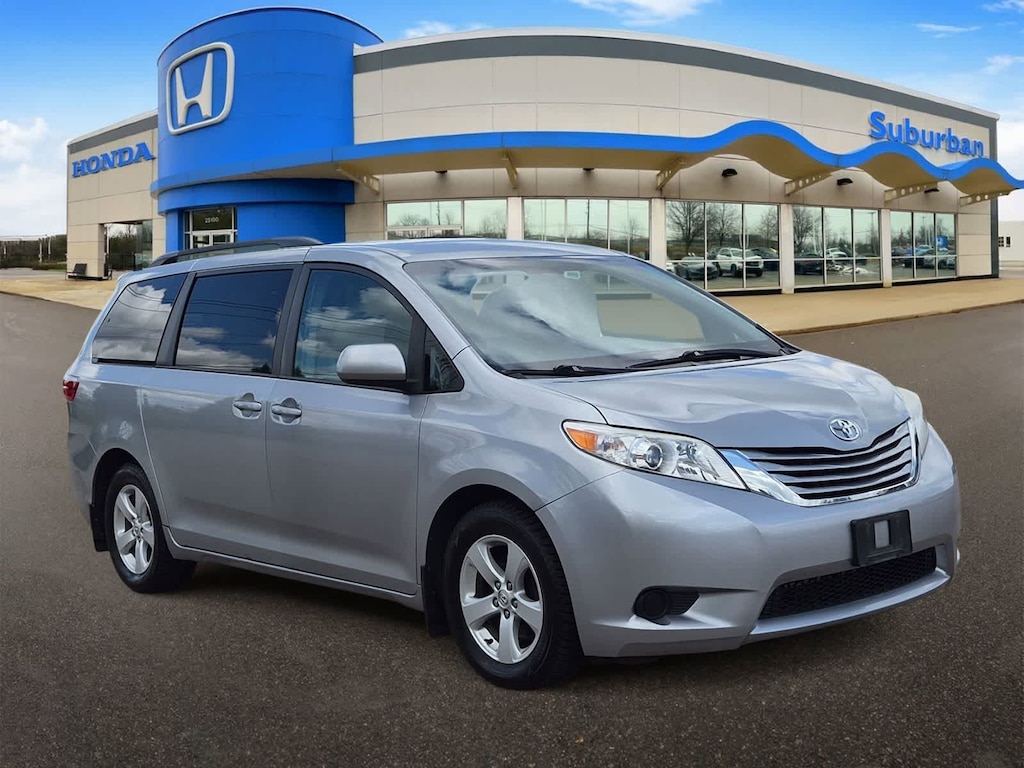 Used 2016 Toyota Sienna LE Van