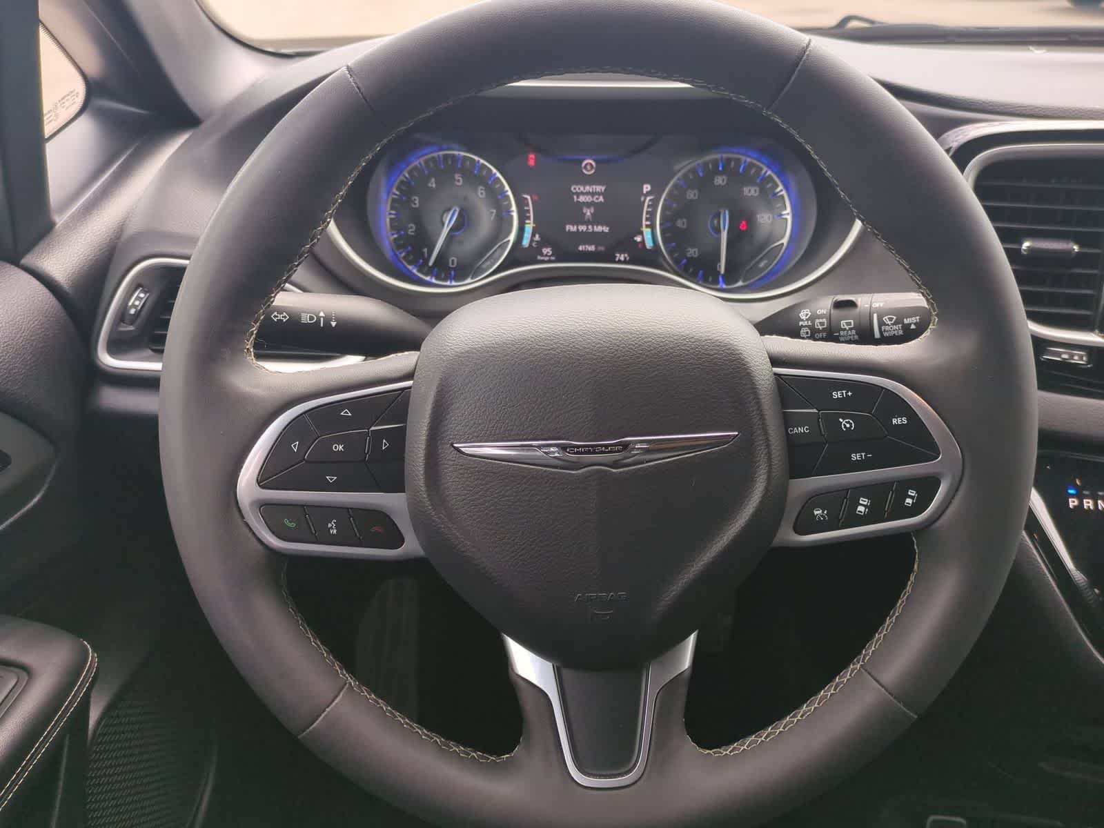 Thumbnail: 2025 Chrysler Pacifica - 22