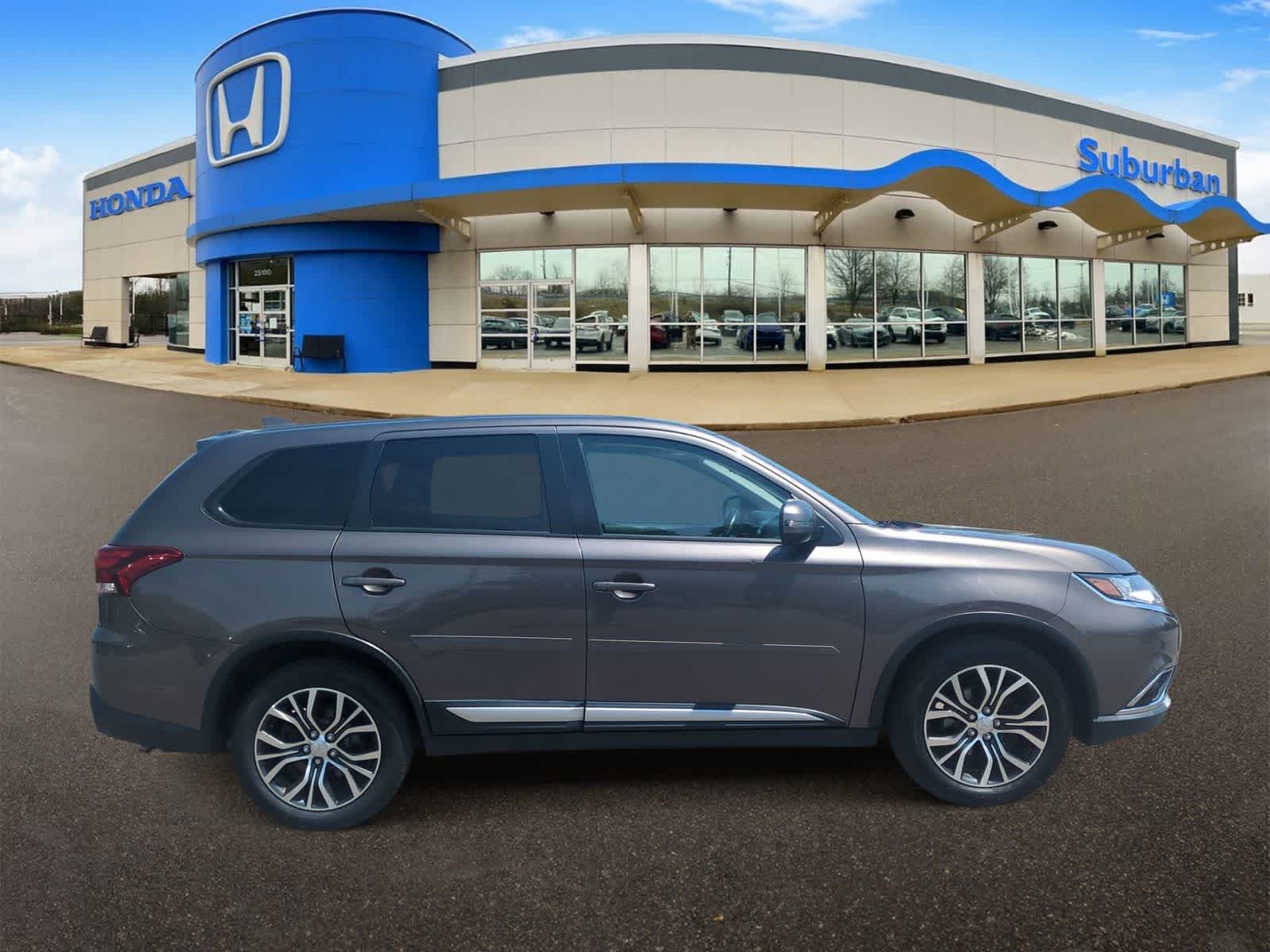 Thumbnail: 2018 Mitsubishi Outlander - 9