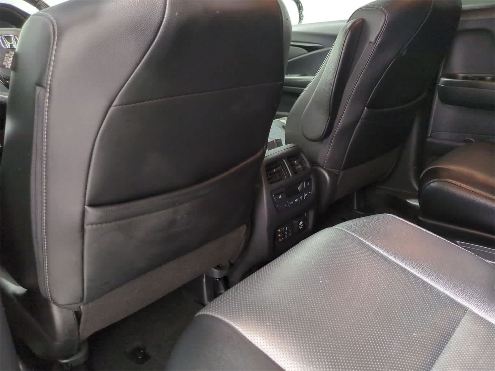 Thumbnail: 2018 Honda Pilot - 26