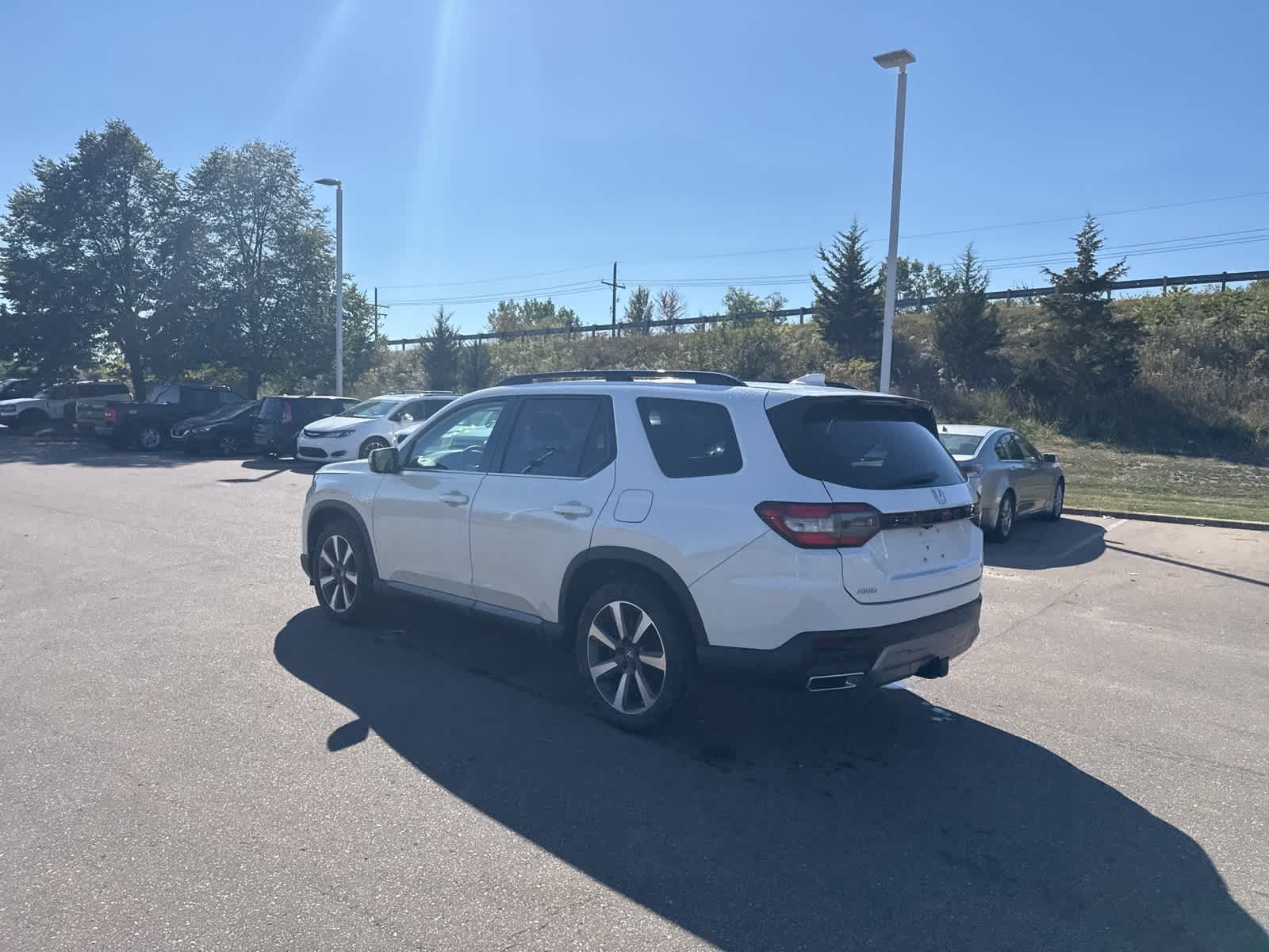 Thumbnail: 2023 Honda Pilot - 21