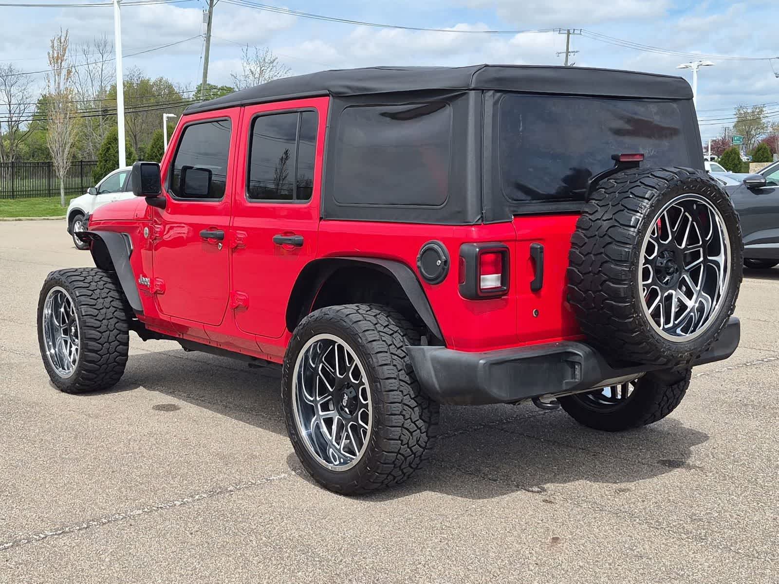 Thumbnail: 2019 Jeep Wrangler - 12