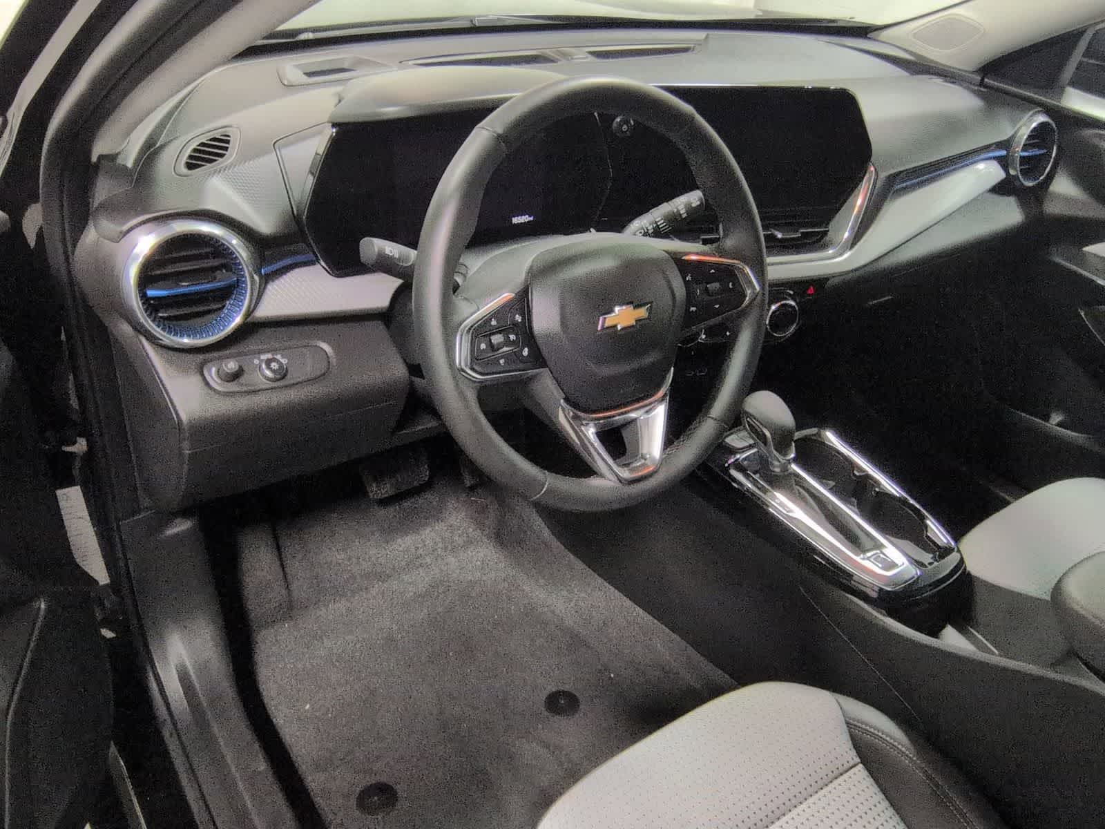 Thumbnail: 2025 Chevrolet Trax - 10