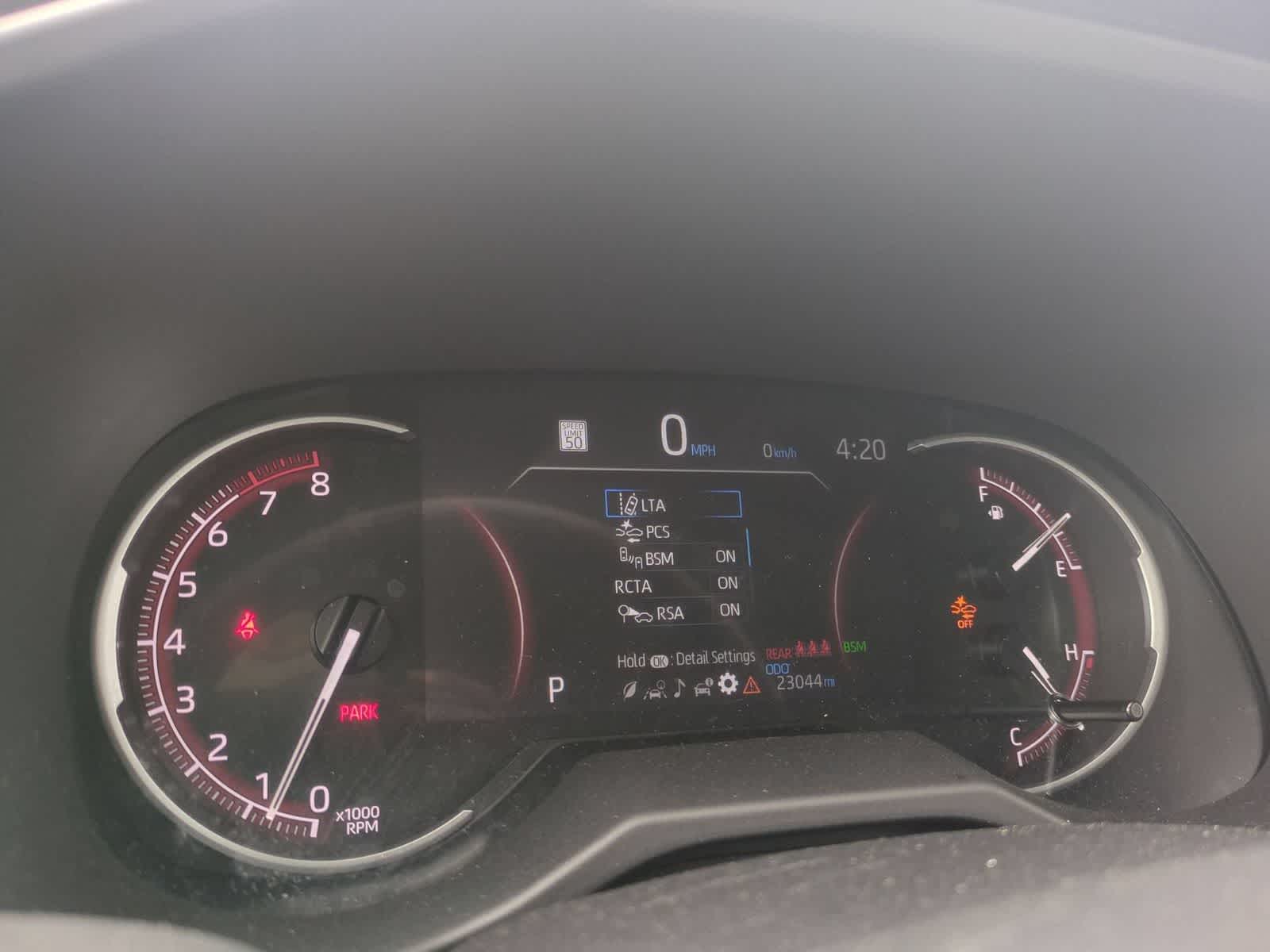 2025 Toyota RAV4 XLE - Photo 31
