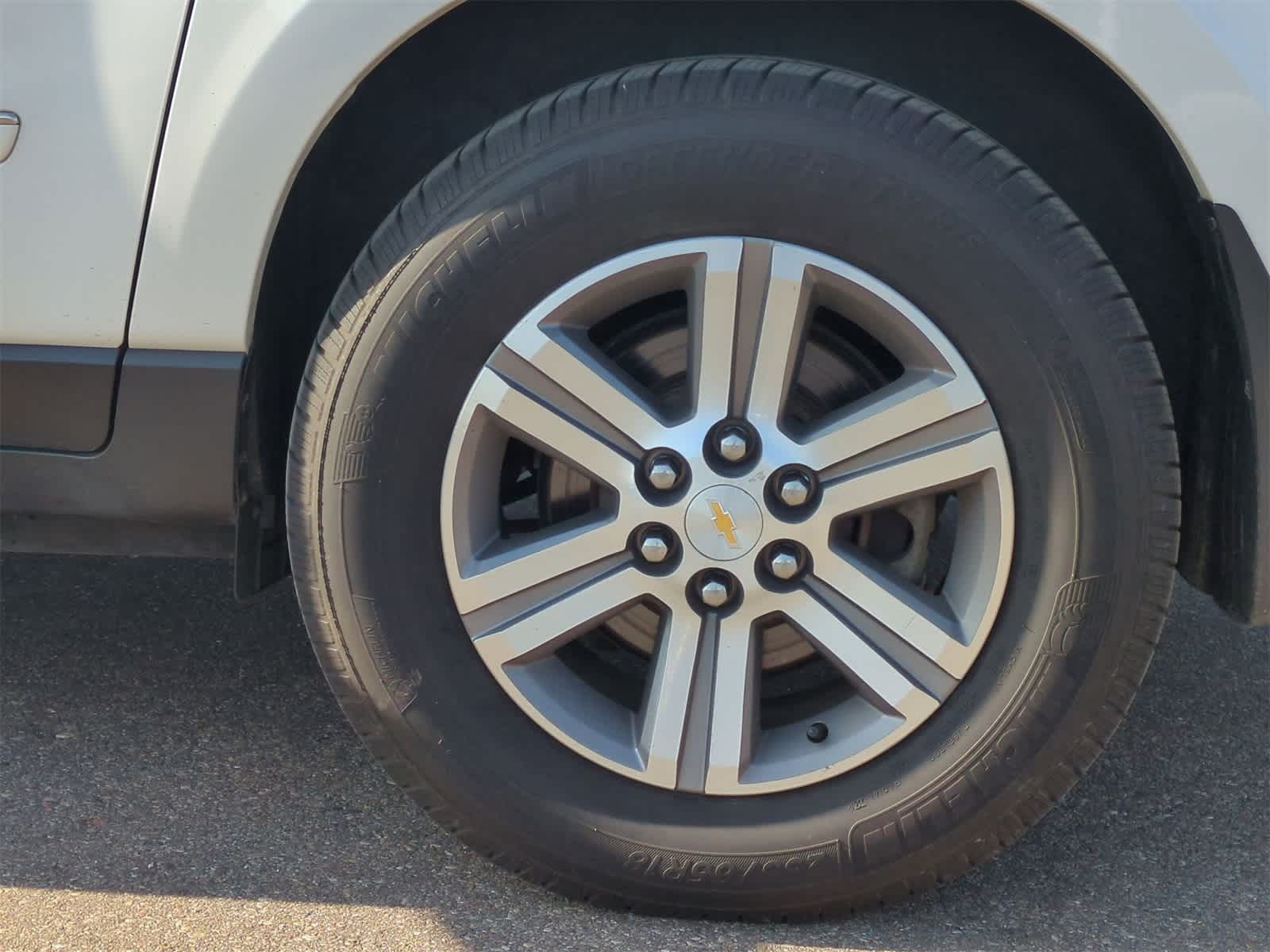 Thumbnail: 2017 Chevrolet Traverse - 14