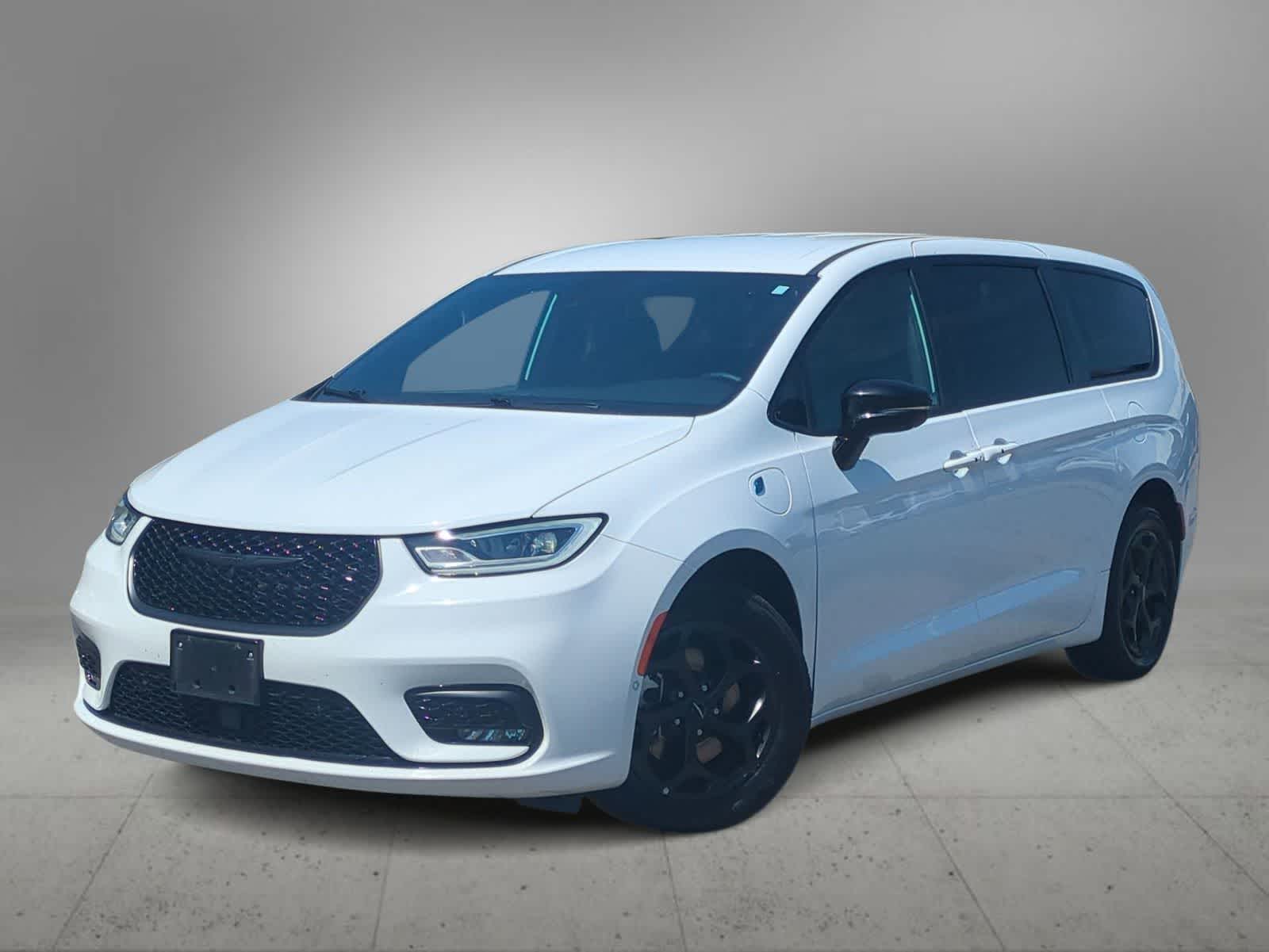 2024 Chrysler Pacifica PHEV