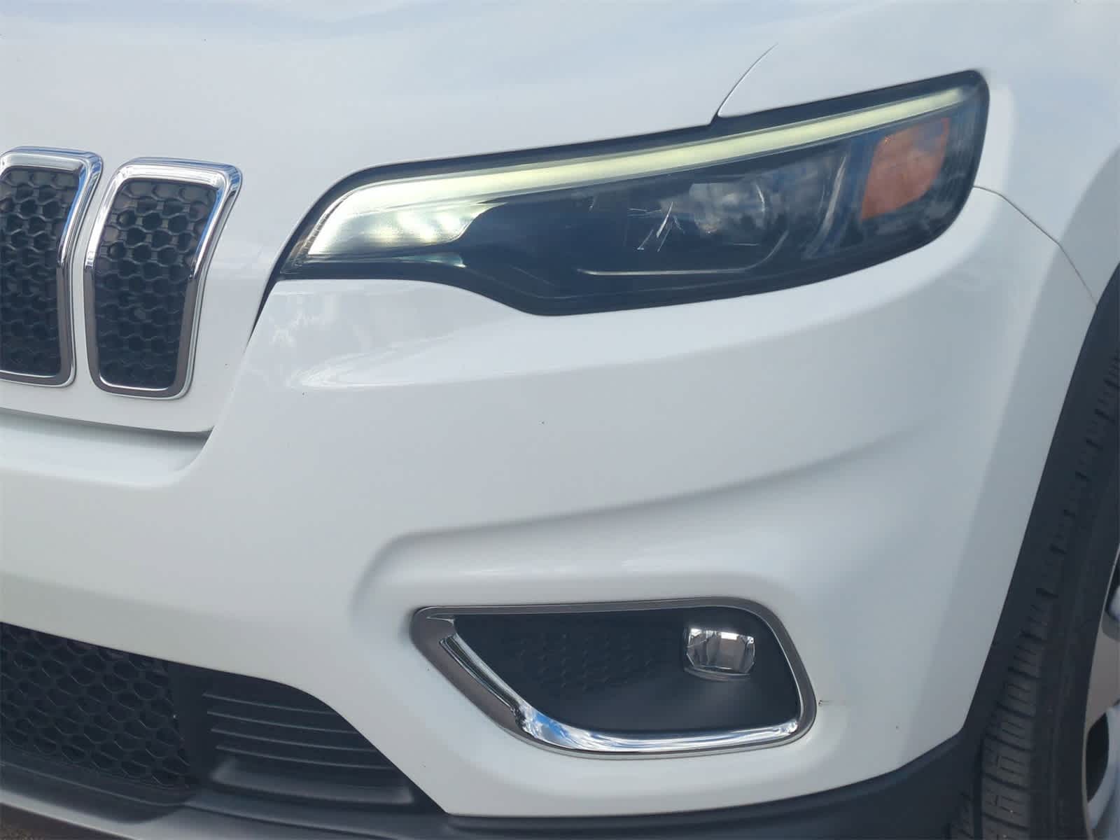 Thumbnail: 2020 Jeep Cherokee - 12