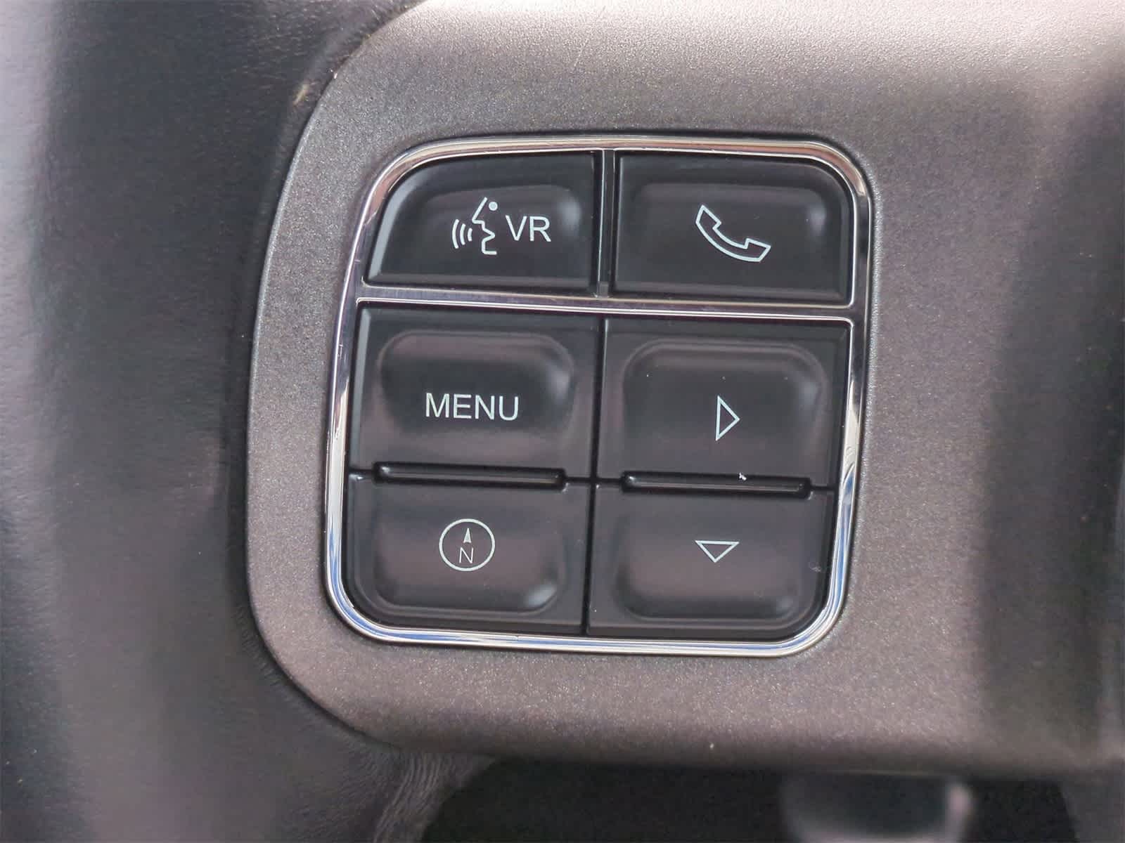 Thumbnail: 2016 Jeep Wrangler - 23
