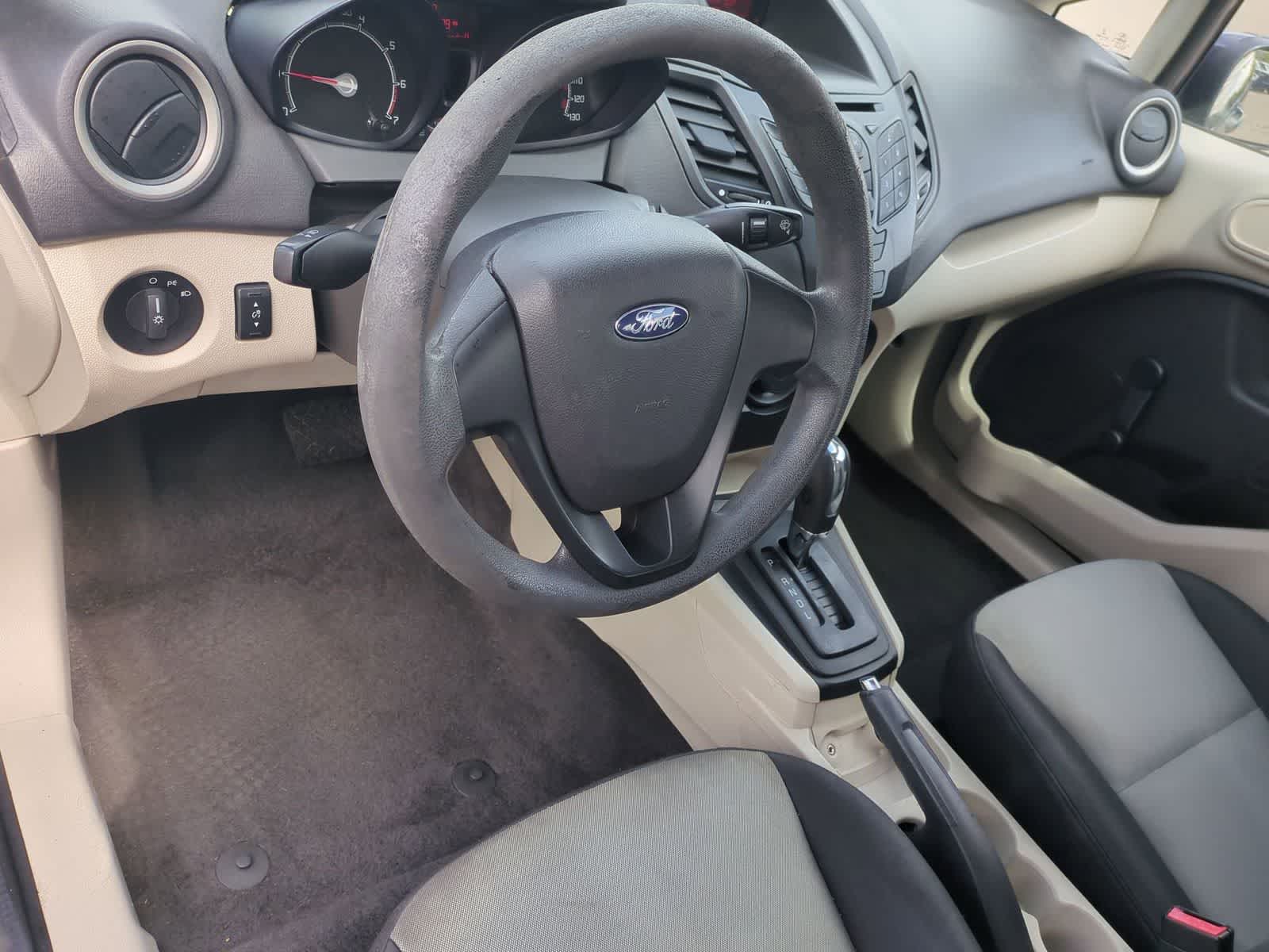 Thumbnail: 2013 Ford Fiesta - 10