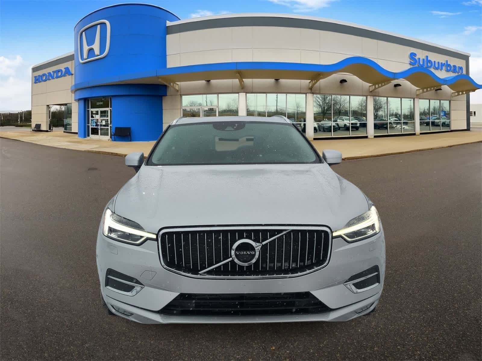 Thumbnail: 2018 Volvo XC60 - 3