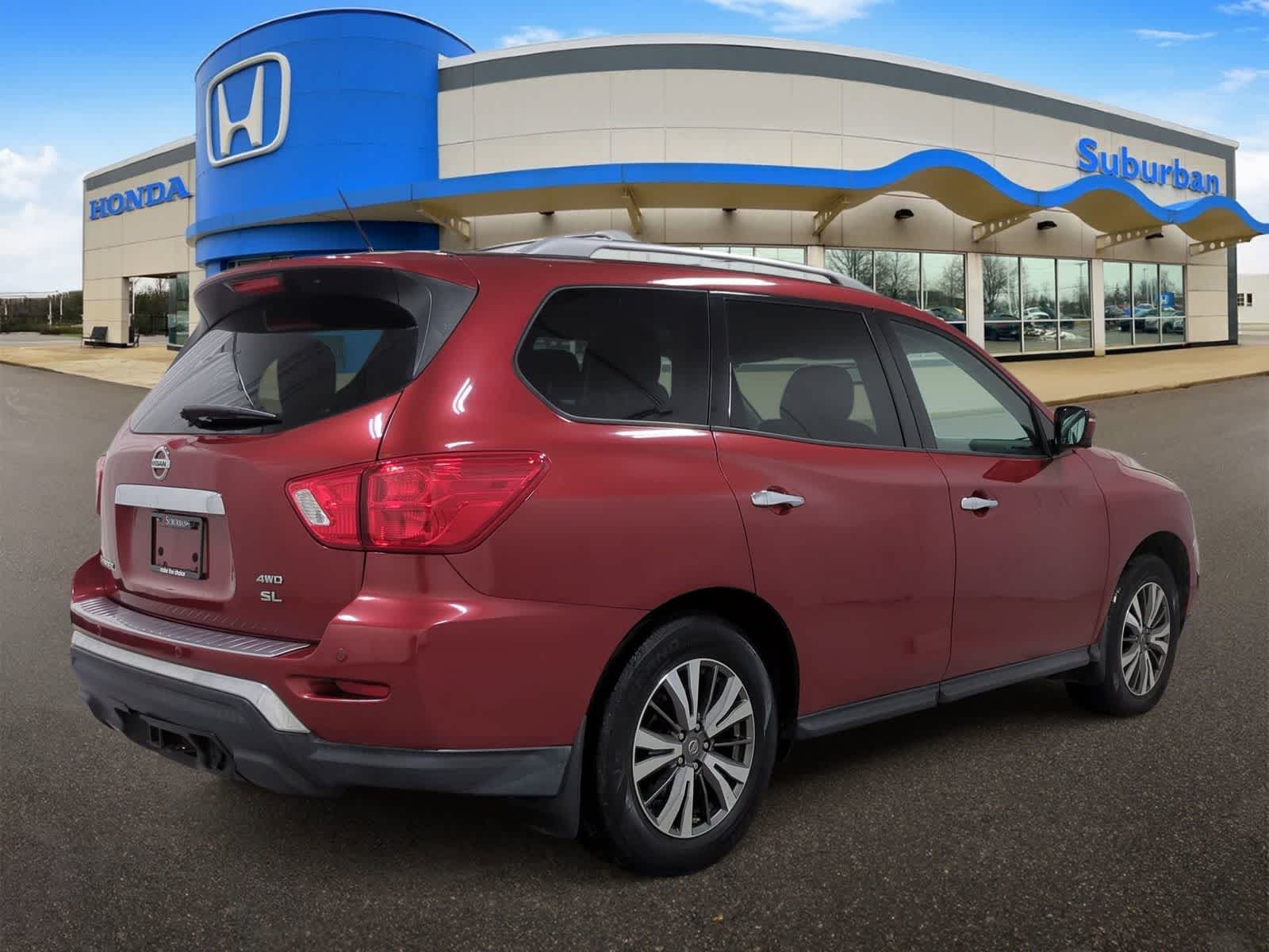 Thumbnail: 2017 Nissan Pathfinder - 8