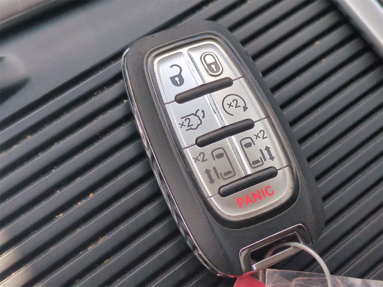 Thumbnail: 2024 Chrysler Pacifica - 33