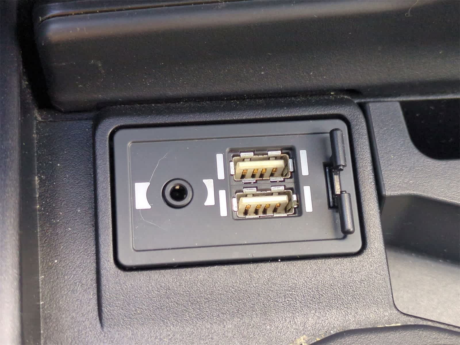 Thumbnail: 2020 Lexus ES - 32