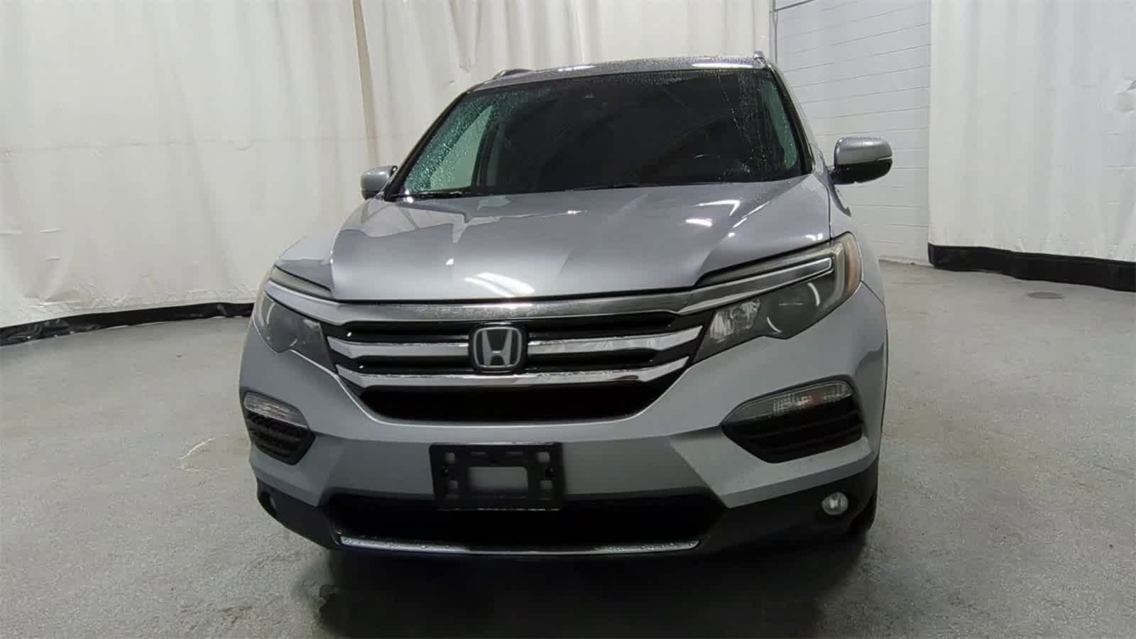 Thumbnail: 2018 Honda Pilot - 3