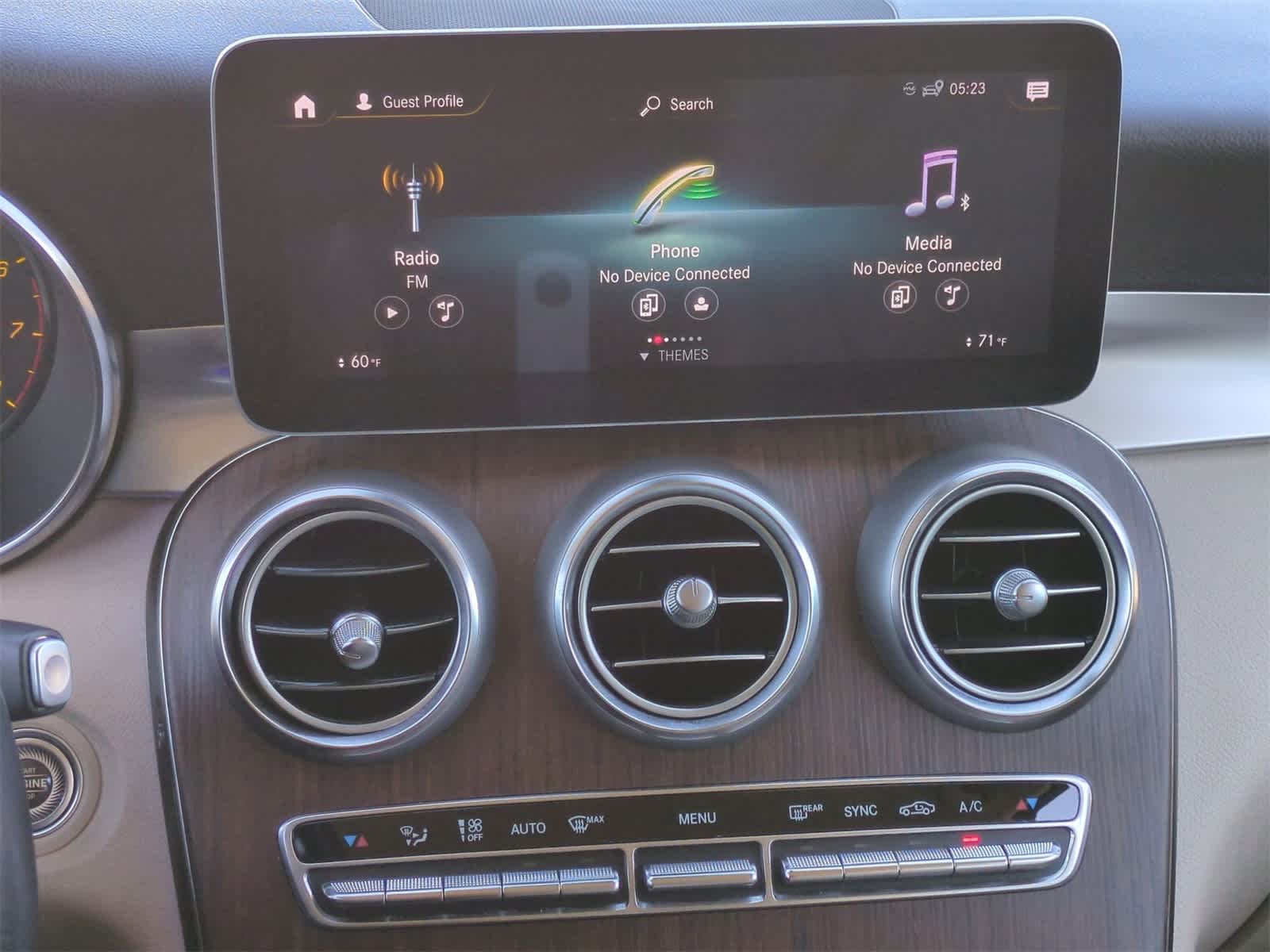 Thumbnail: 2022 Mercedes-Benz GLC - 27