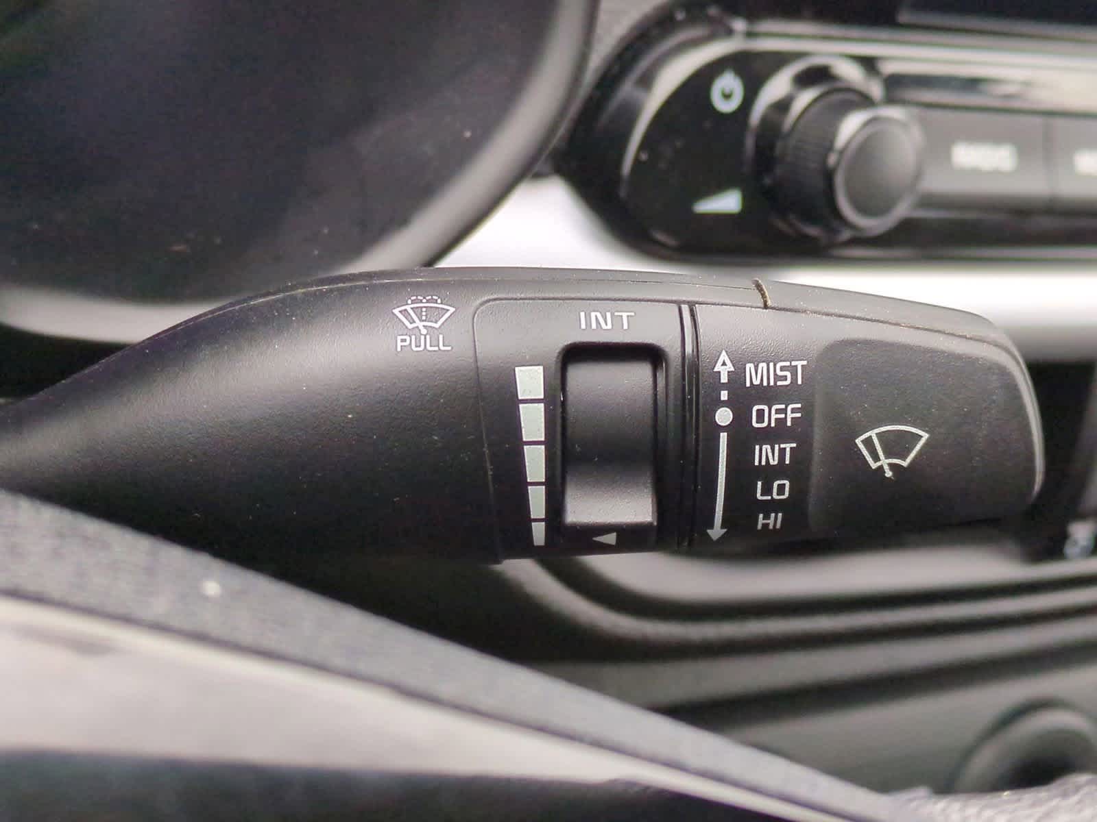 Thumbnail: 2023 Kia Forte - 25