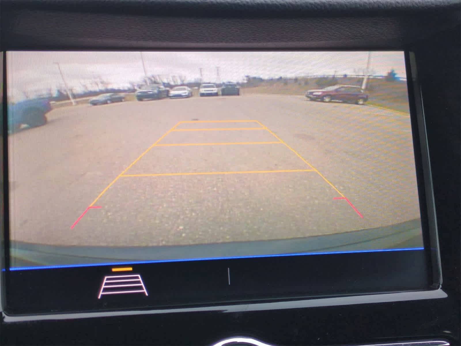 Thumbnail: 2022 Chevrolet Trax - 28