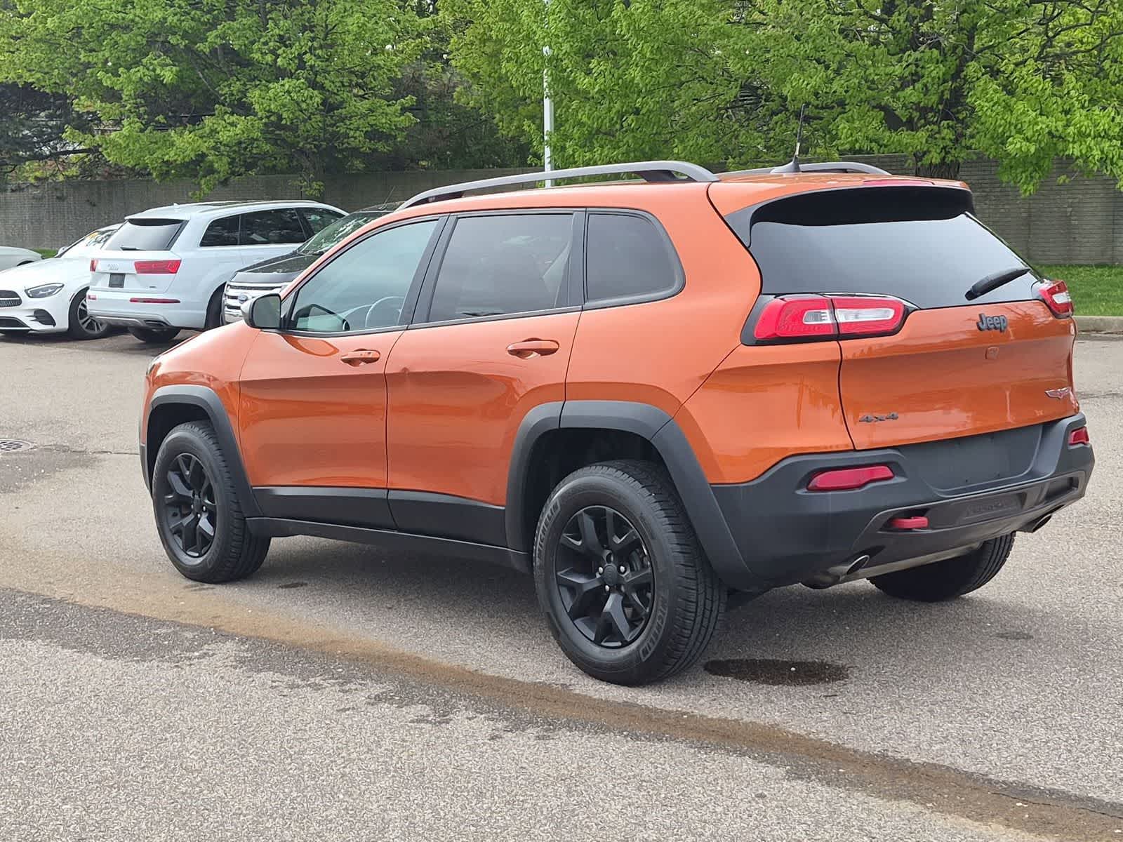 Thumbnail: 2016 Jeep Cherokee - 12