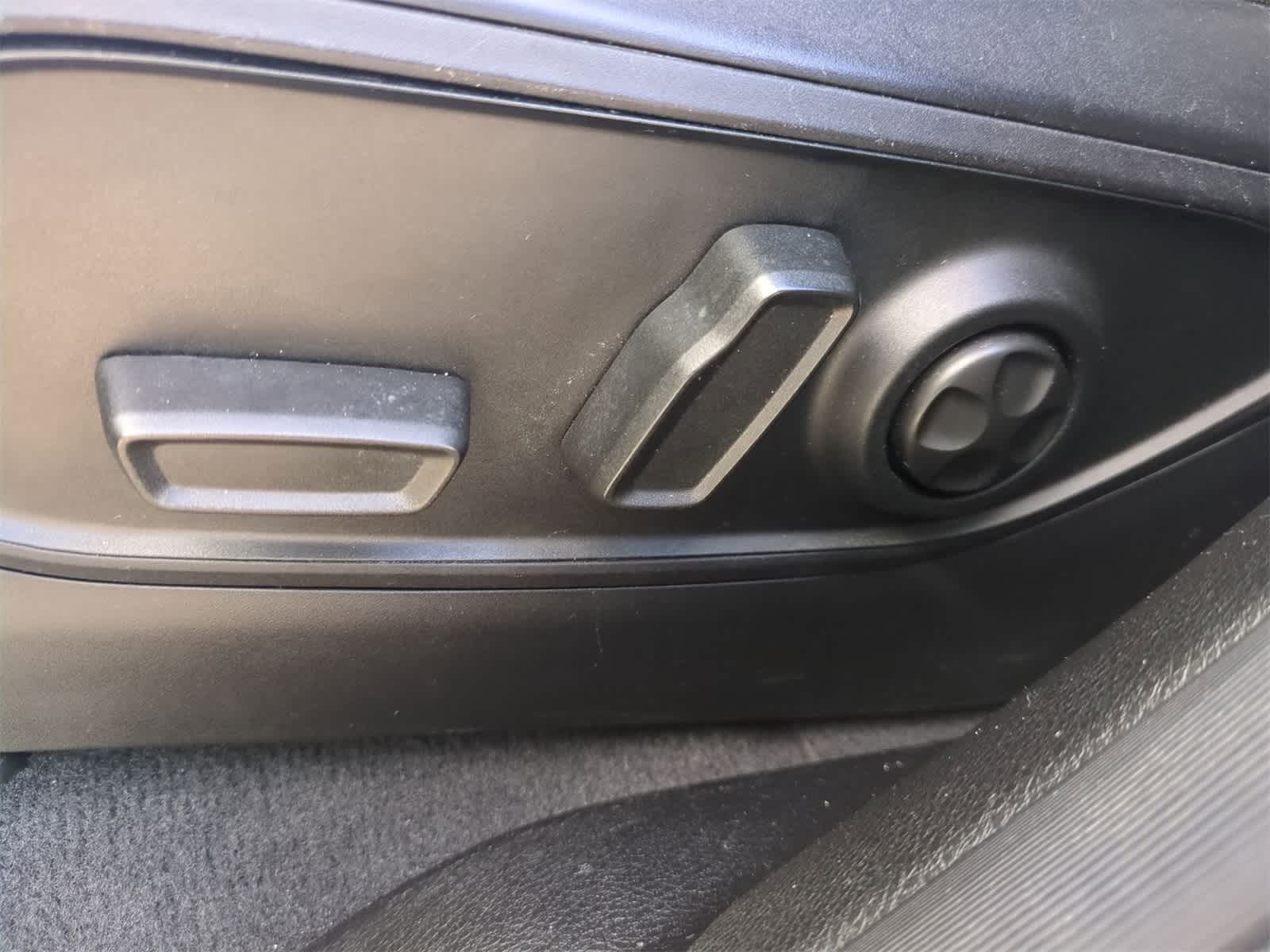 Thumbnail: 2024 Jeep Grand Cherokee L - 18