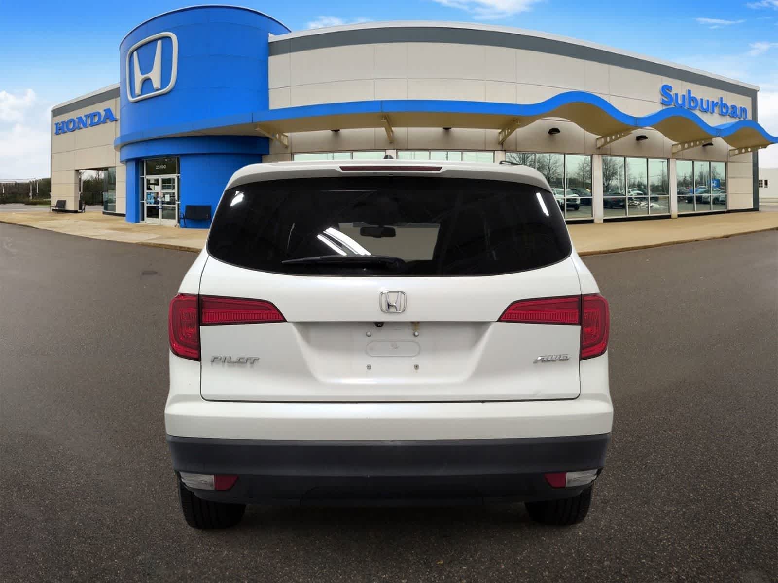 Thumbnail: 2017 Honda Pilot - 7