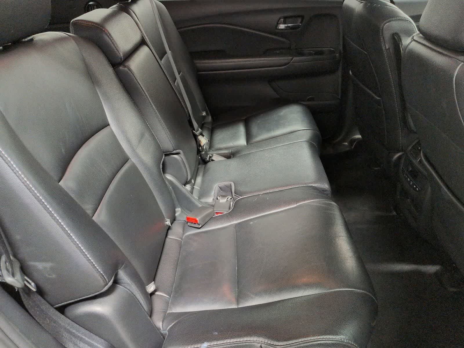 Thumbnail: 2017 Honda Pilot - 22