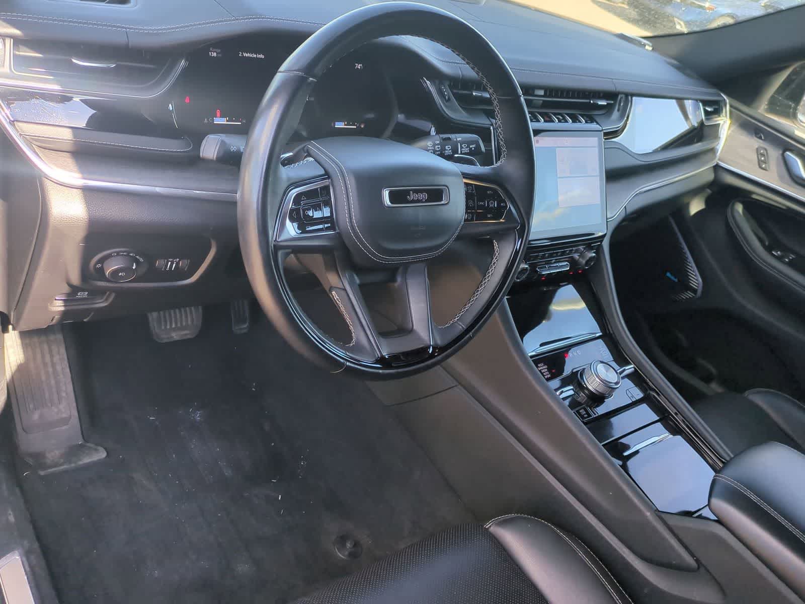 Thumbnail: 2023 Jeep Grand Cherokee L - 9