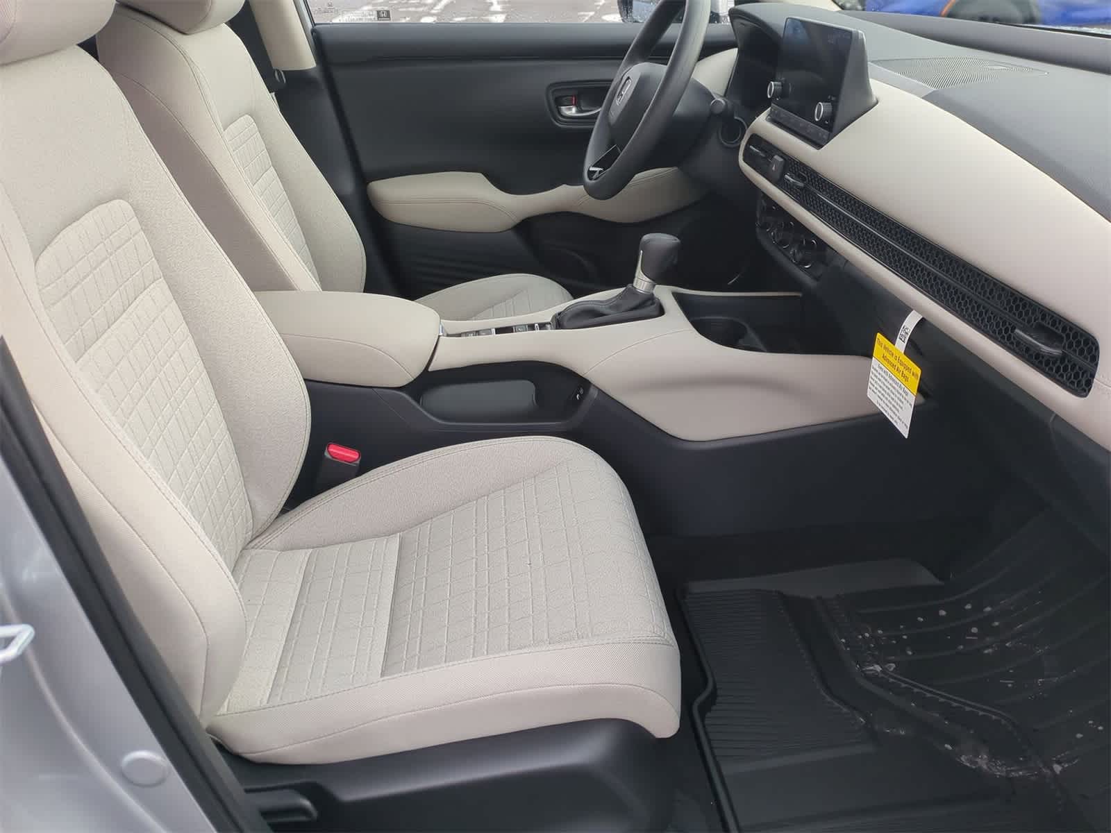 2025 Honda HR-V LX 21
