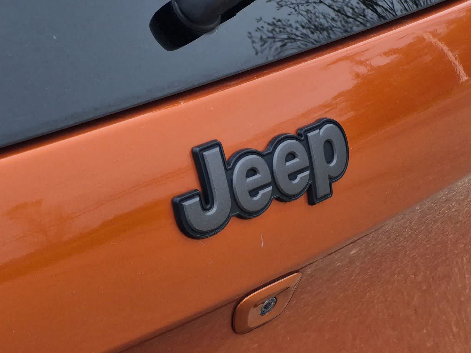Thumbnail: 2016 Jeep Cherokee - 19