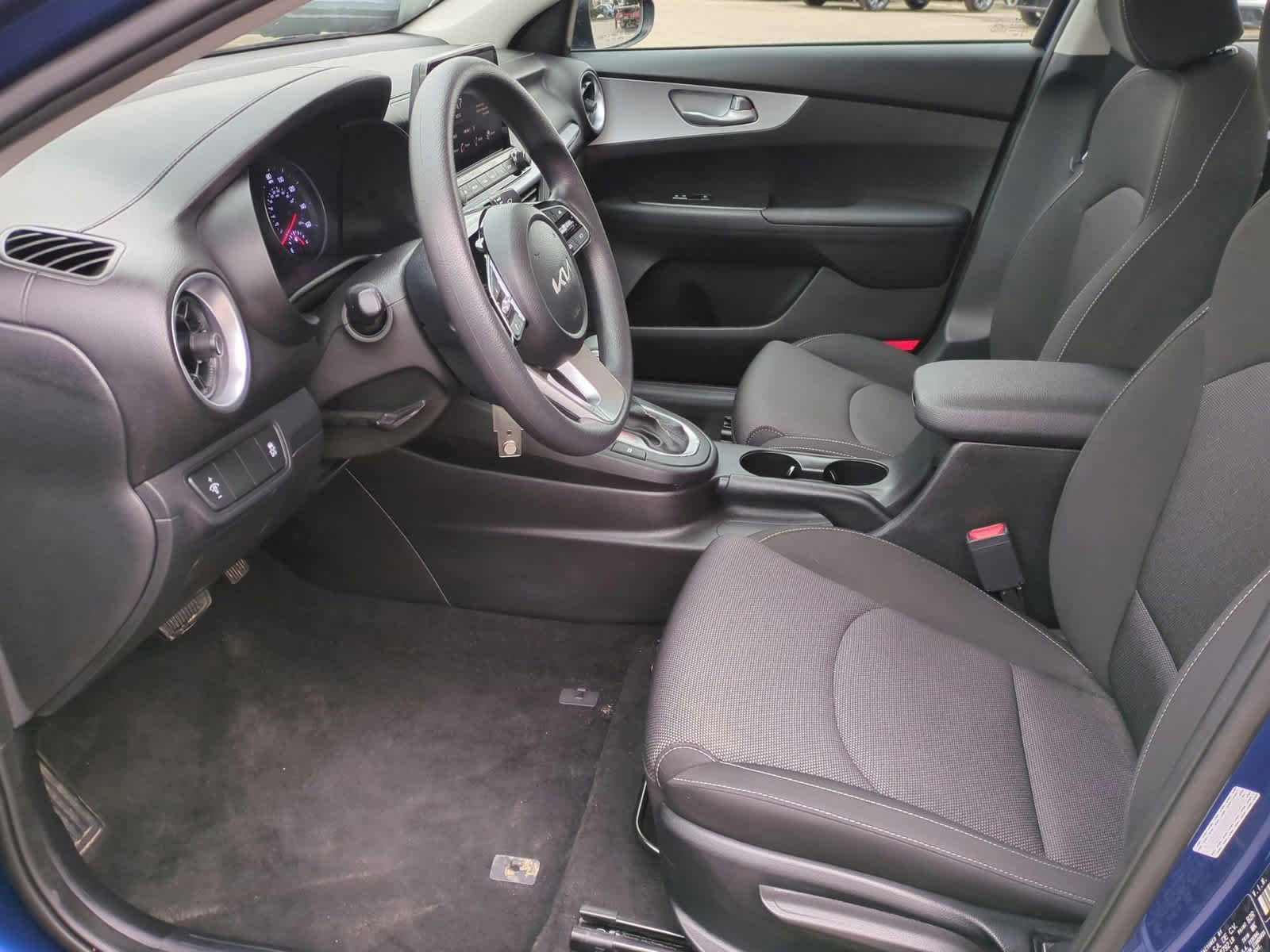 Thumbnail: 2023 Kia Forte - 16