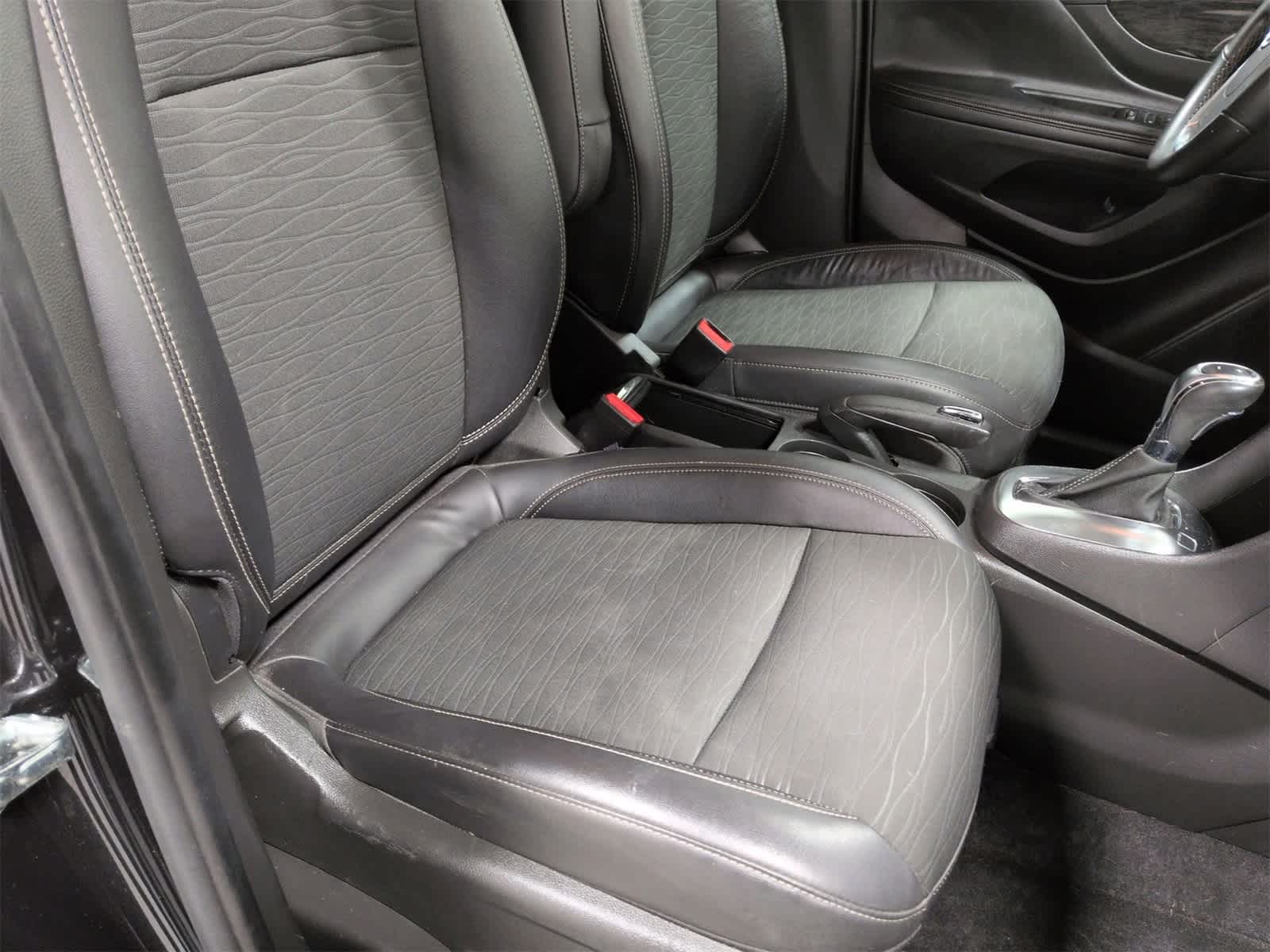 Thumbnail: 2016 Buick Encore - 22