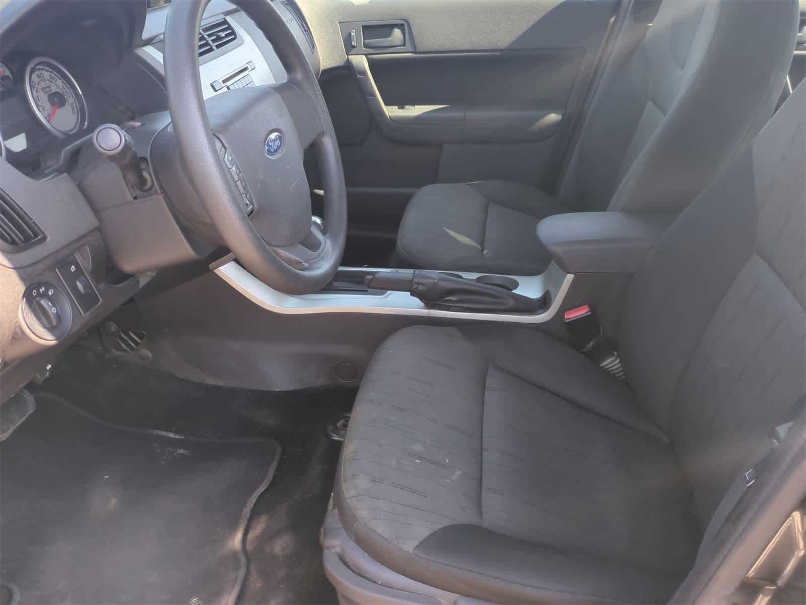 Thumbnail: 2009 Ford Focus - 16