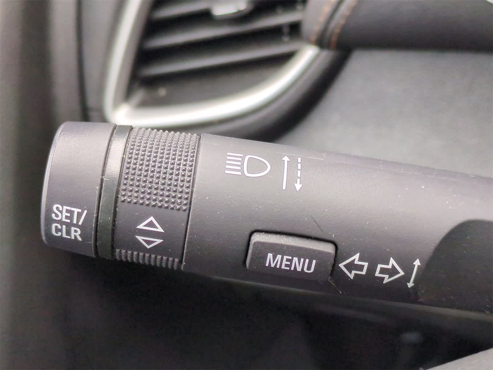 Thumbnail: 2018 Chevrolet Trax - 28