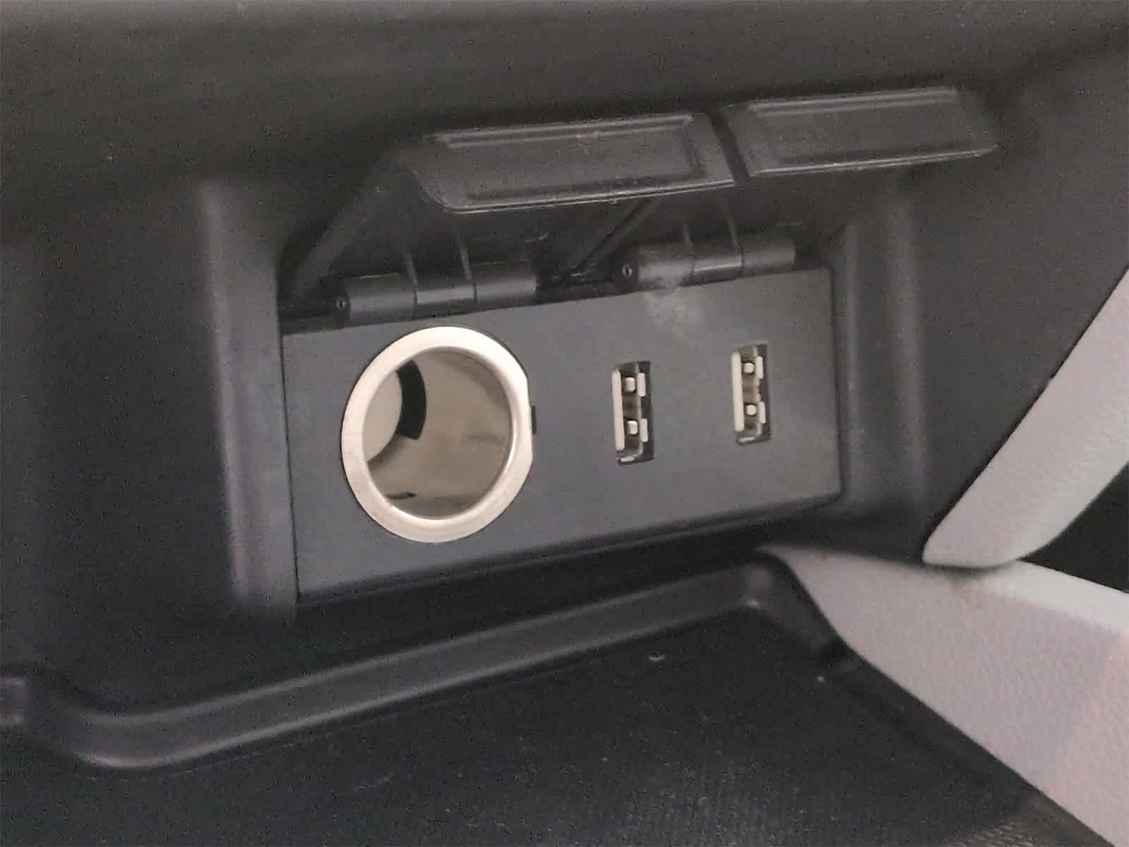 Thumbnail: 2016 Honda Pilot - 32