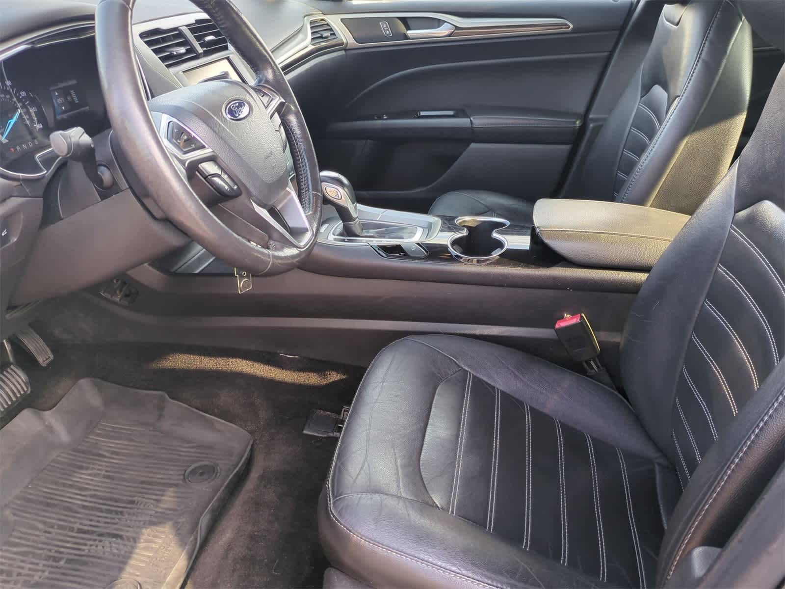 Thumbnail: 2014 Ford Fusion - 15