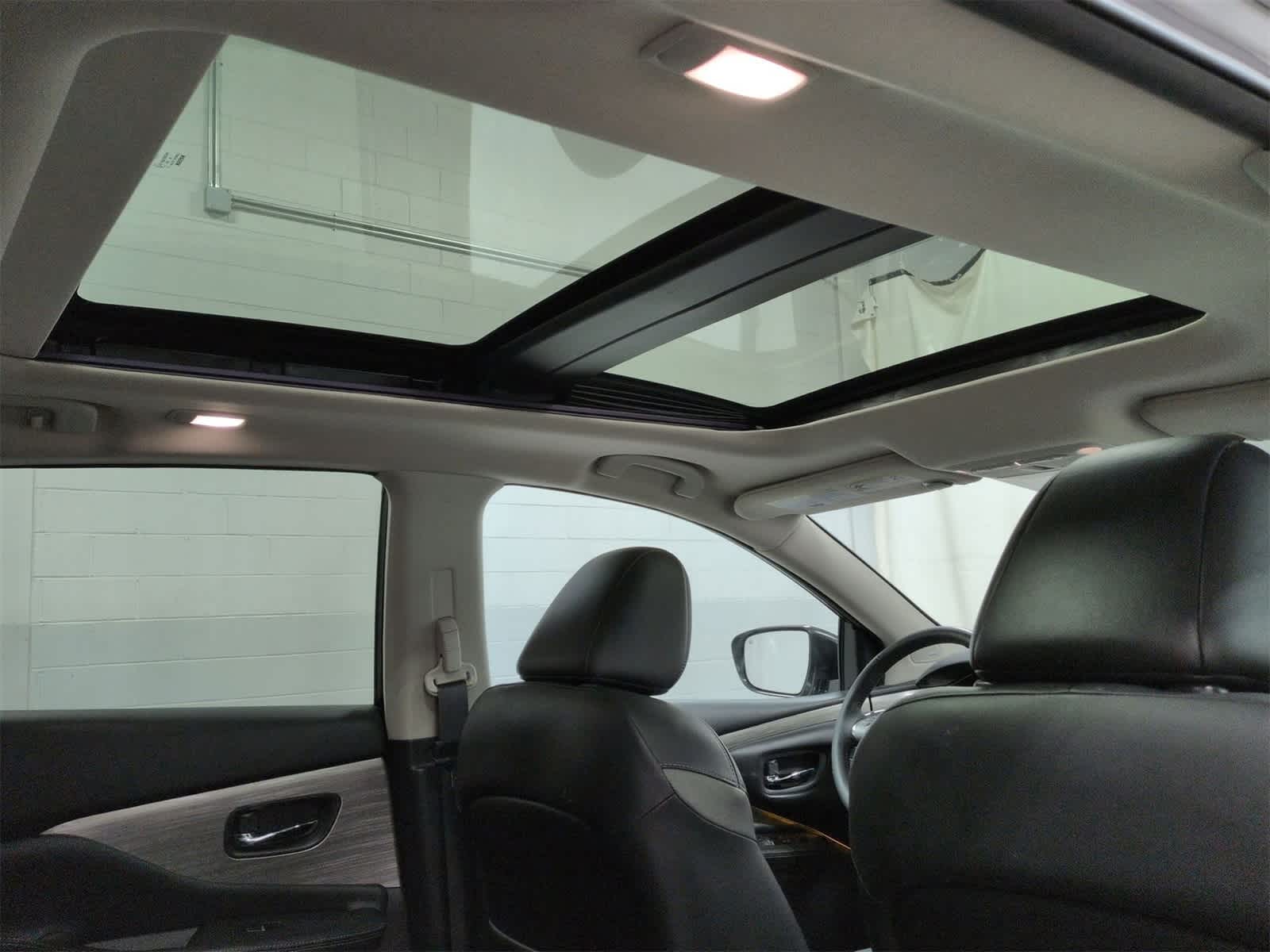 Thumbnail: 2017 Nissan Murano - 24