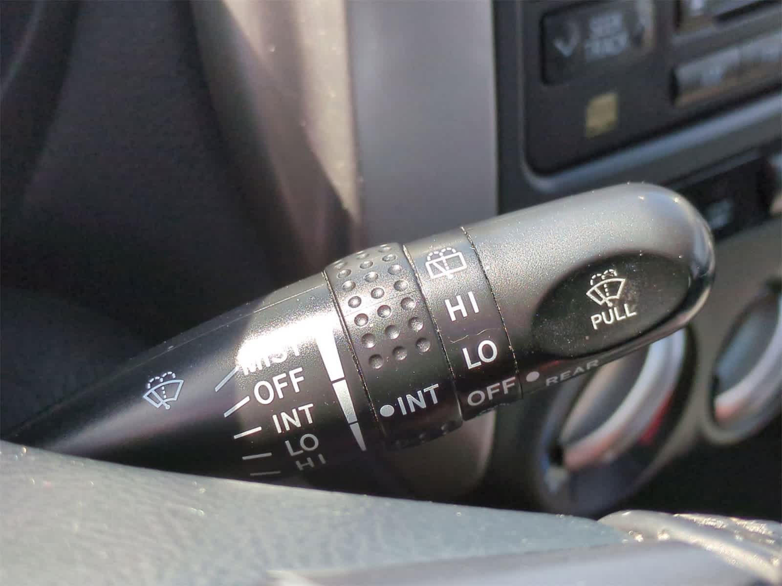 Thumbnail: 2005 Toyota RAV4 - 24