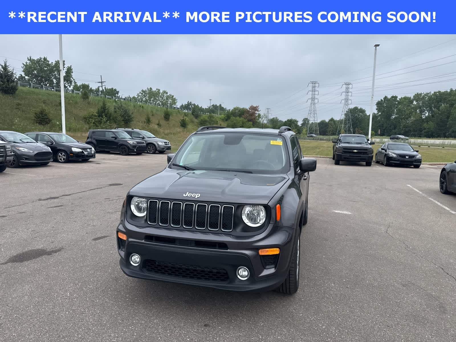 Thumbnail: 2019 Jeep Renegade - 3